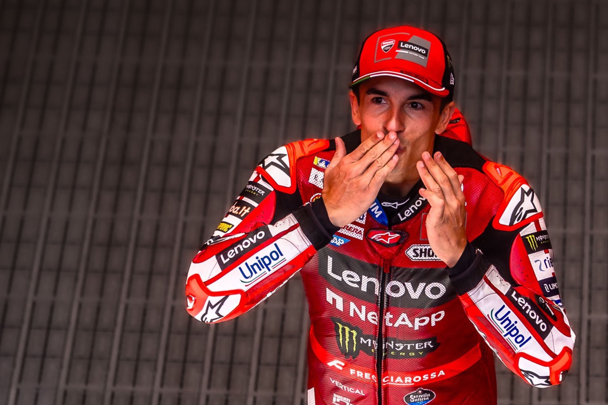 Marc Márquez lanza besos en Alemania. DUCATI MOTOGP