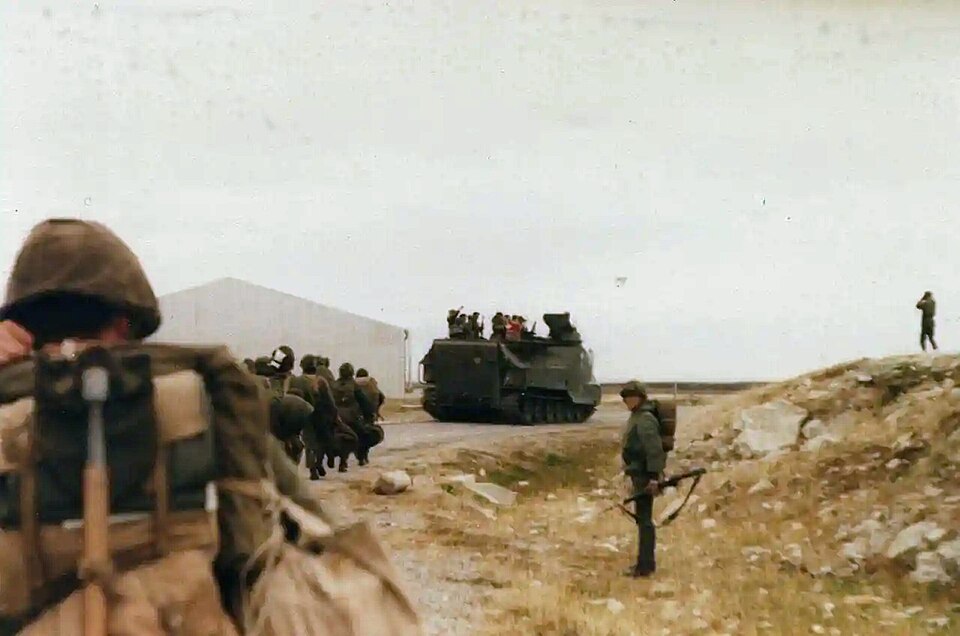 Infantes de marina argentinos en la toma de las islas Malvinas.