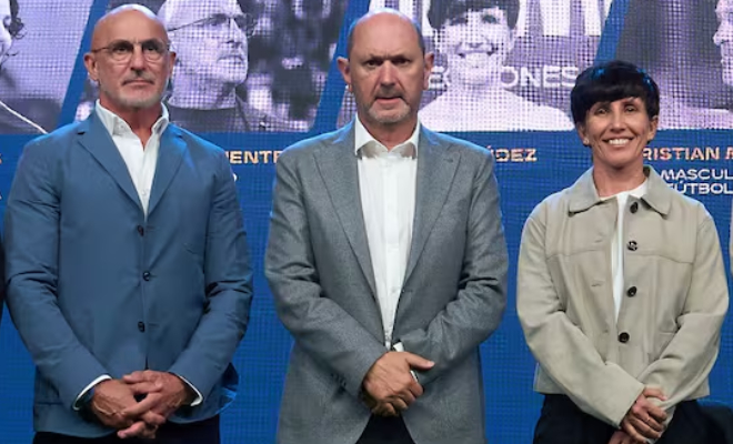 Luis de la Fuente, Rafael Lozuán y Sonia Bermúdez, en un acto de la RFEF
