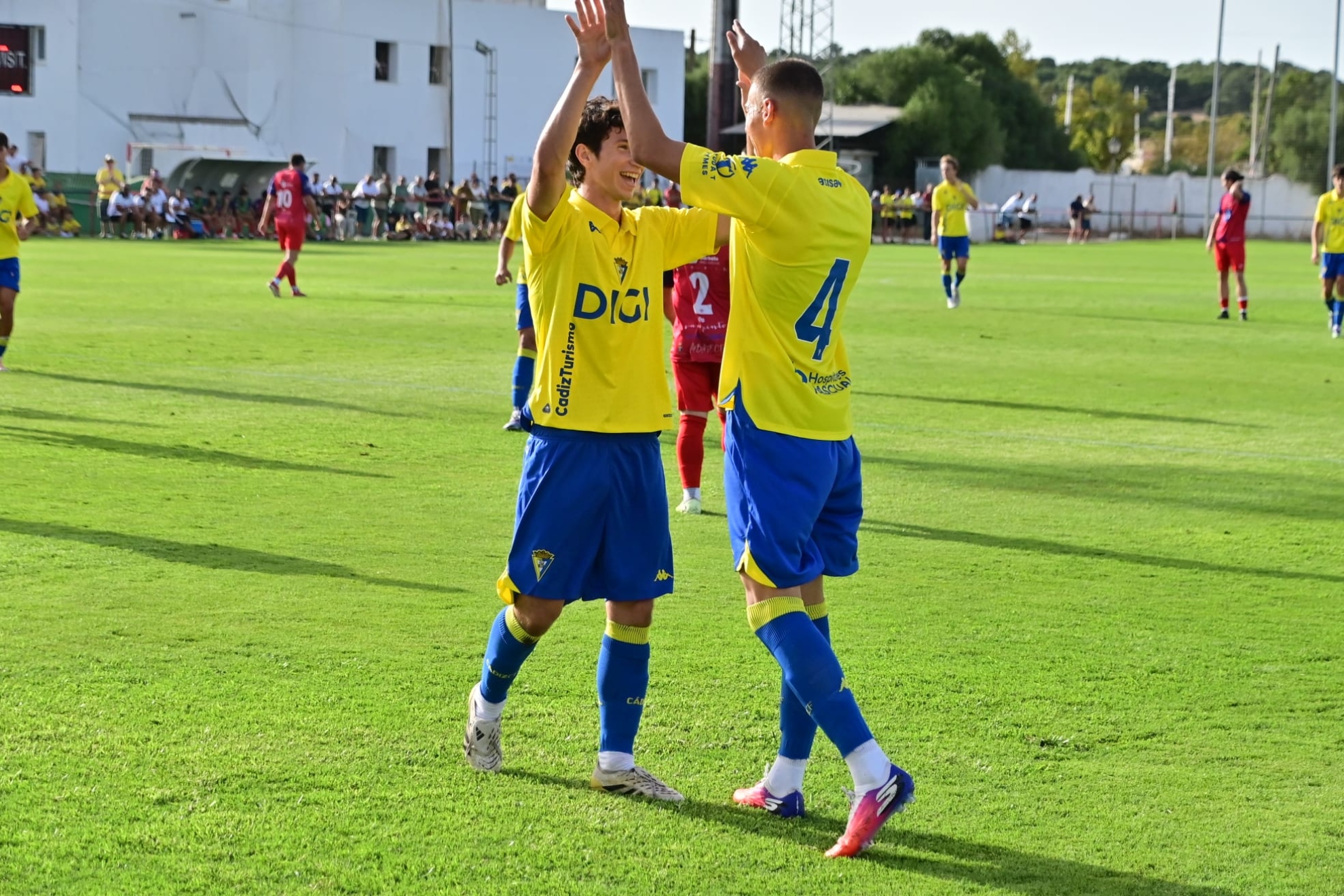 Celebración del Cádiz en el Memorial Diego Fernández CÁDIZ
