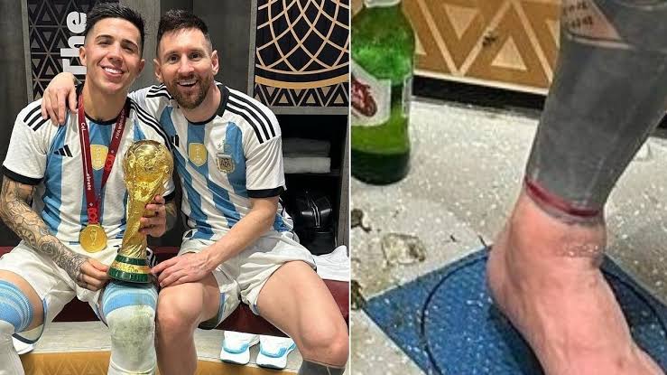 Messi la lleva en el tobillo
