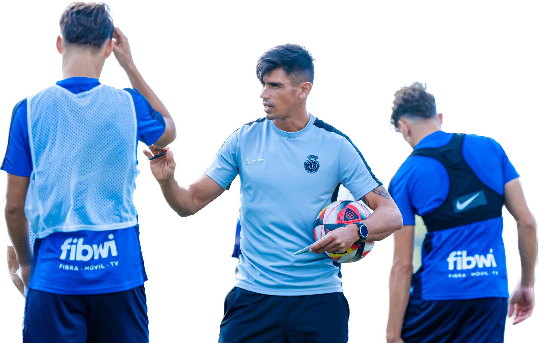 Casi la mitad de los entrenadores de Primera RFEF jugaron en Primera