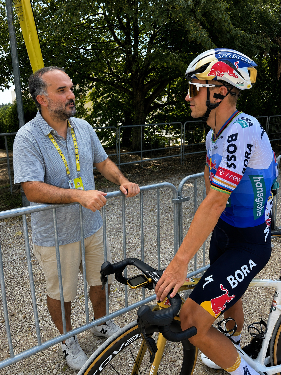 Remco Evenepoel, con Nacho Labarga, redactor jefe de MARCA.