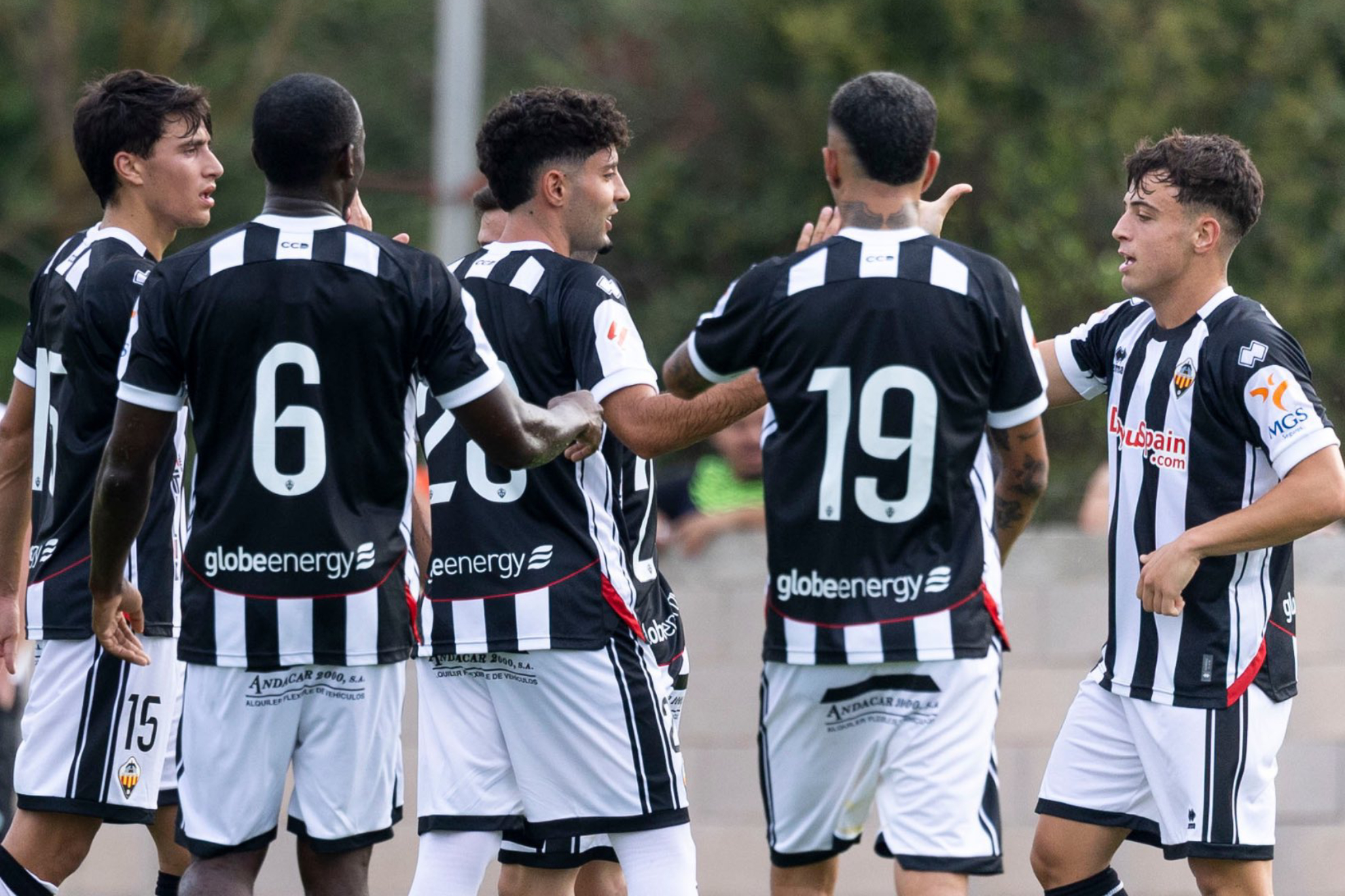 El Castellón, celebrando uno de sus goles al Sabadell.