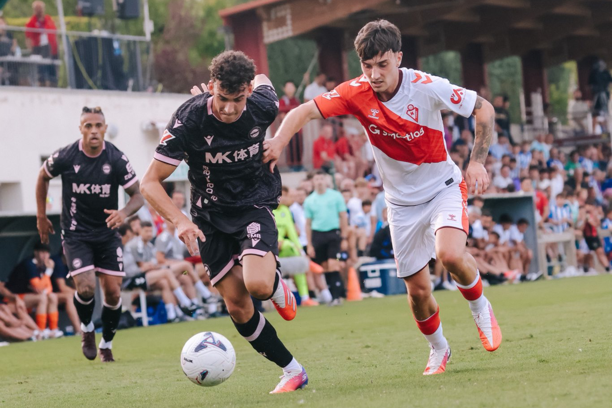 Alavés y Eibar empatan en los 90' de partido de pretemporada.
