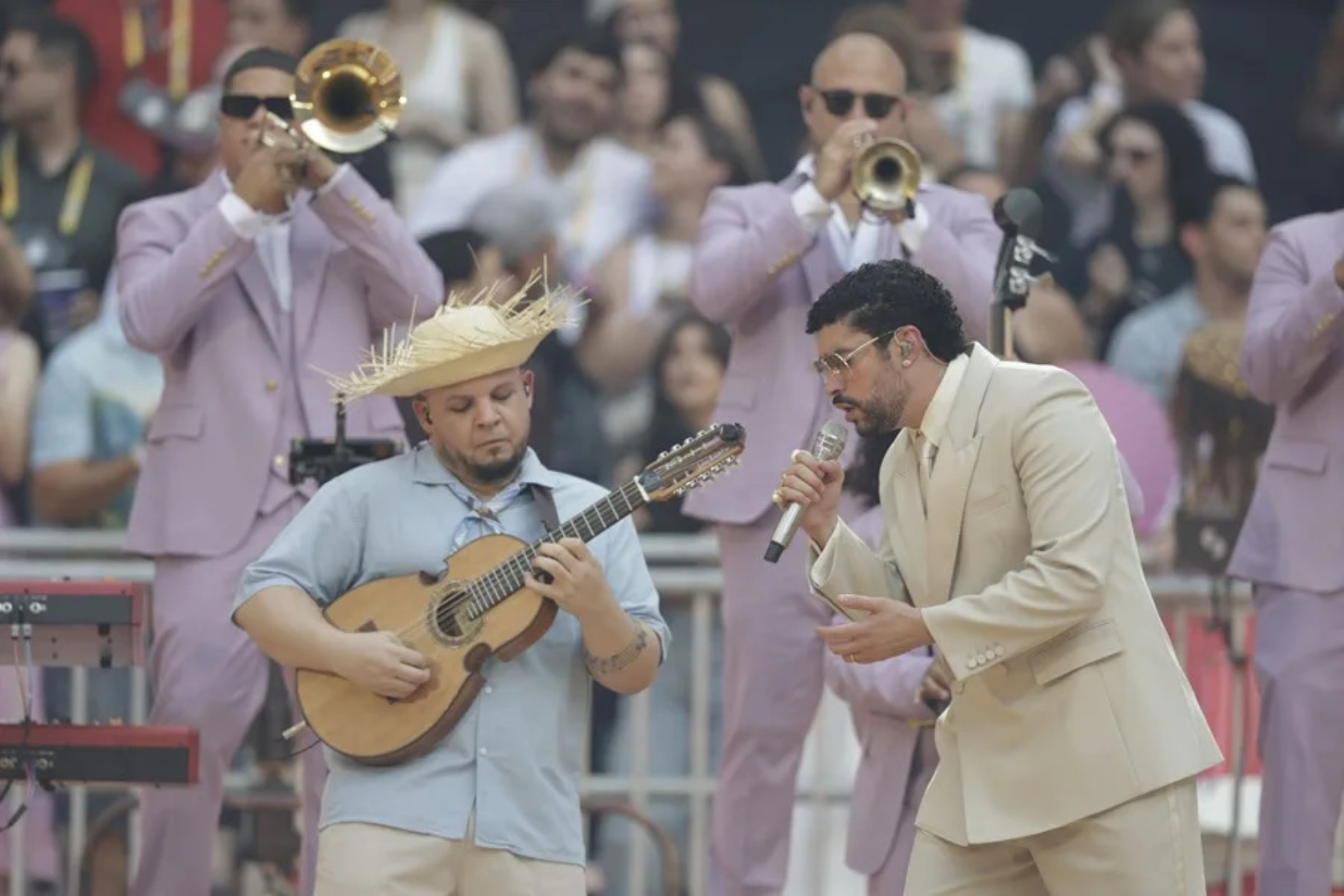 Bad Bunny en su gira Debí tirar más fotos