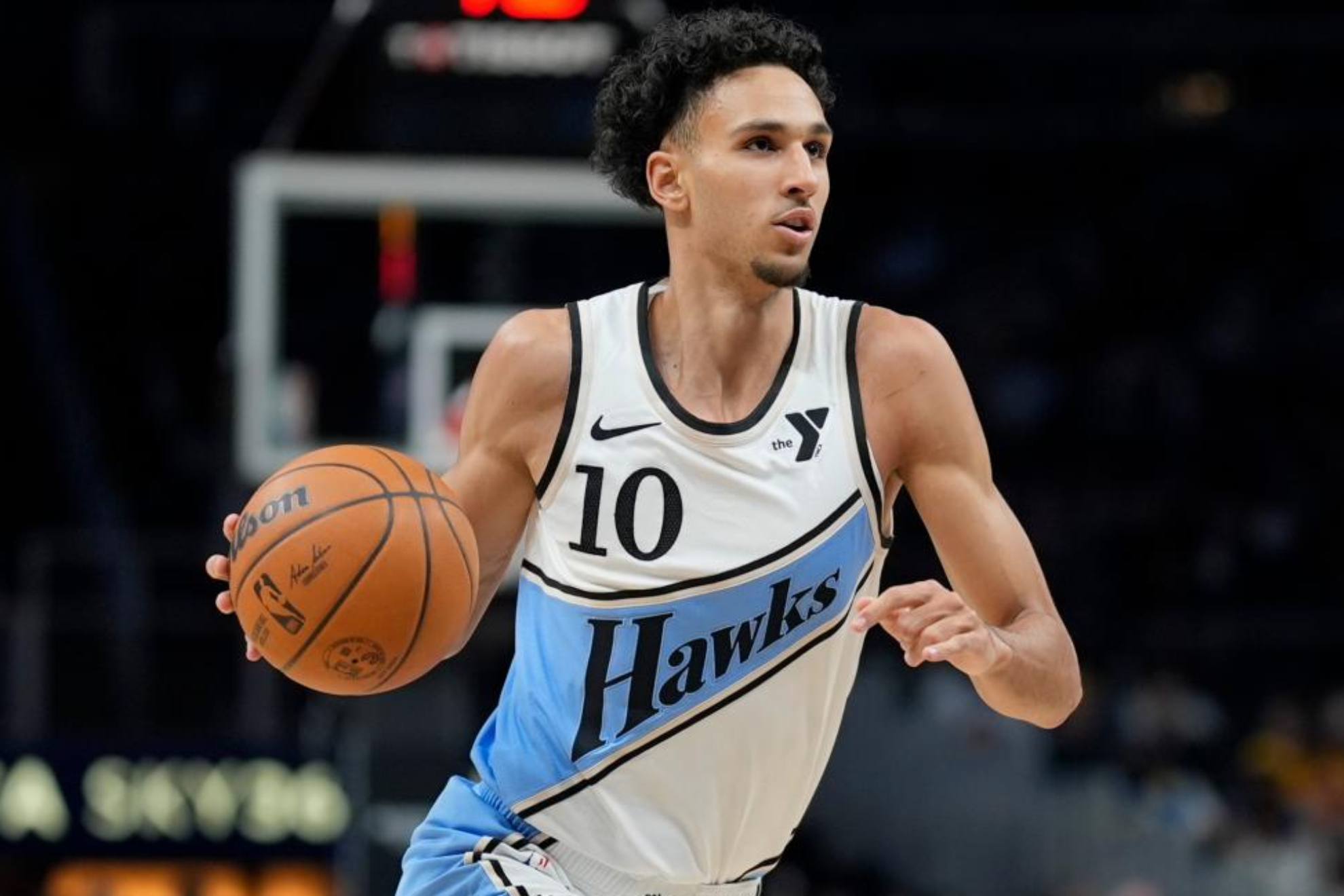 Zaccharie Risacher en un partido con los Hawks esta temporada.