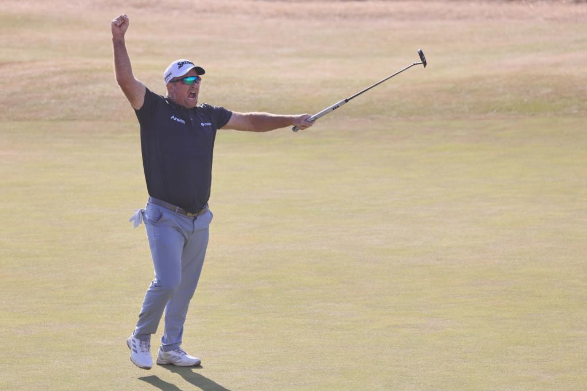 Ryan Fox (39) celebra el putt que le dio la victoria