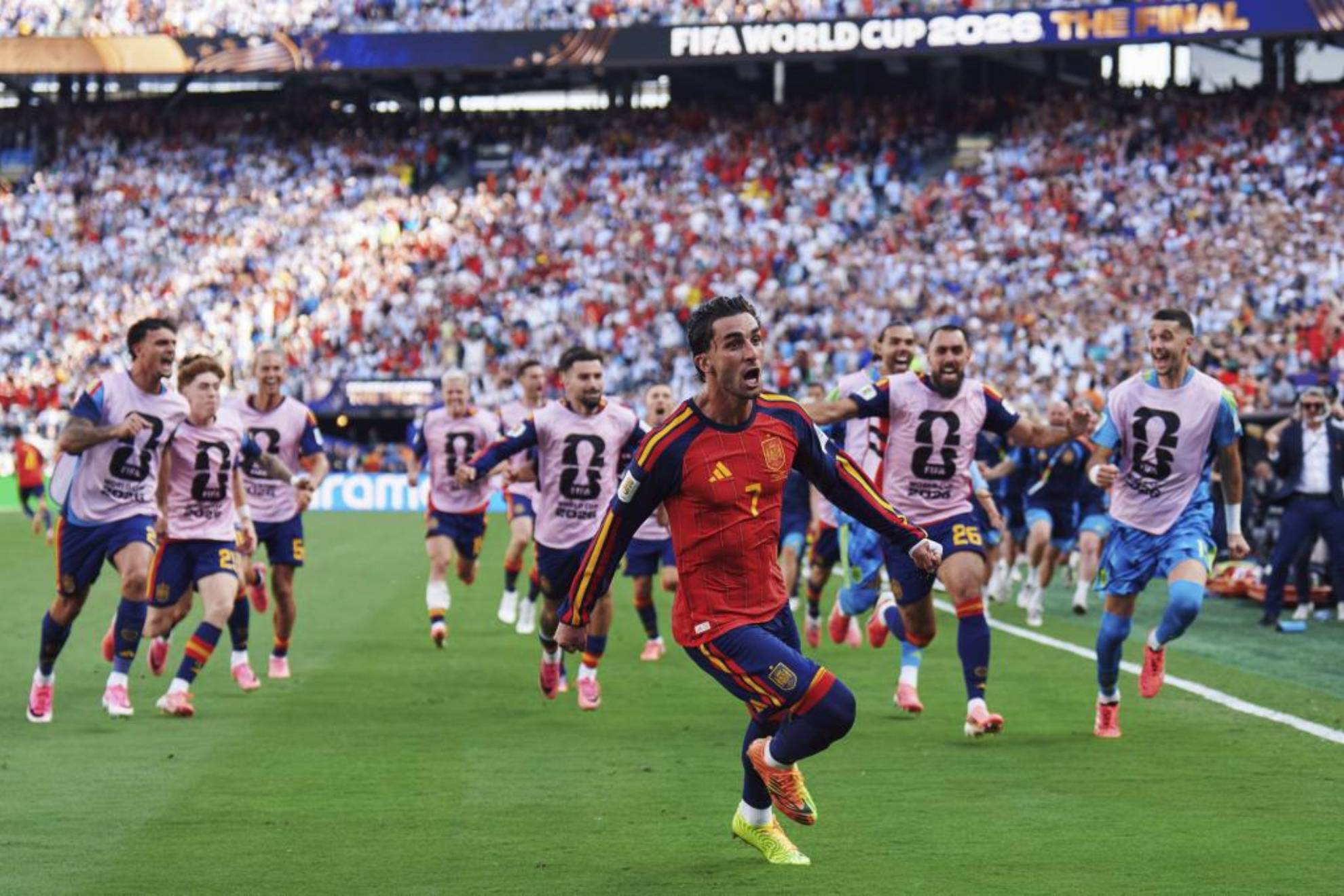Ferran celebra el gol del triunfo de España