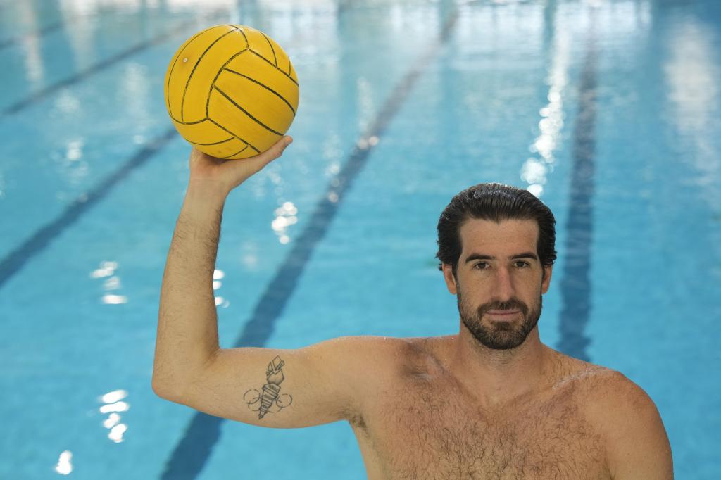 Miguel del Toro posa antes de viajar a la Superfinal en Sidney.