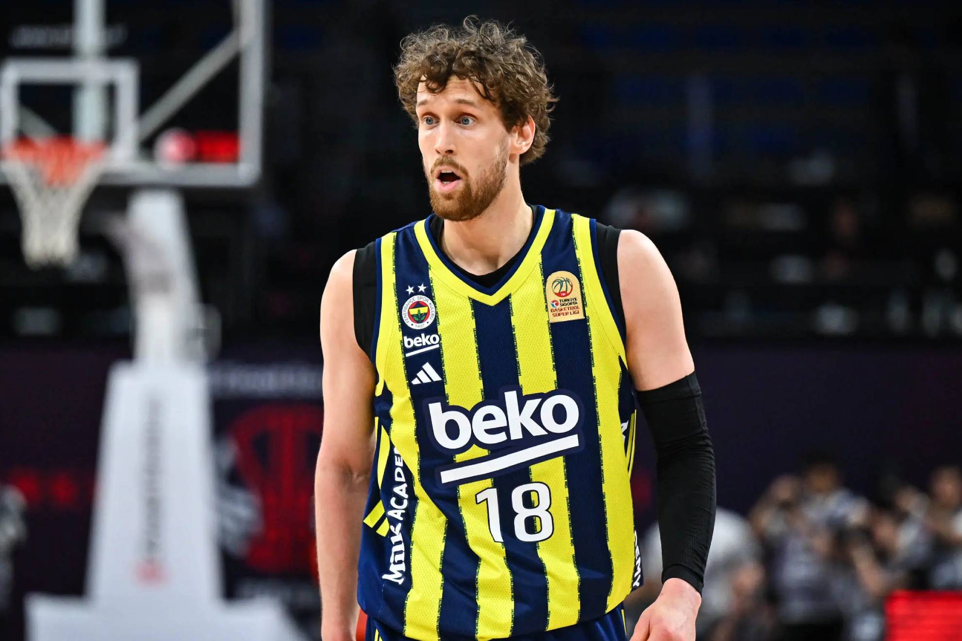 Mikael Jantunen, en un partido con el Fenerbahce.