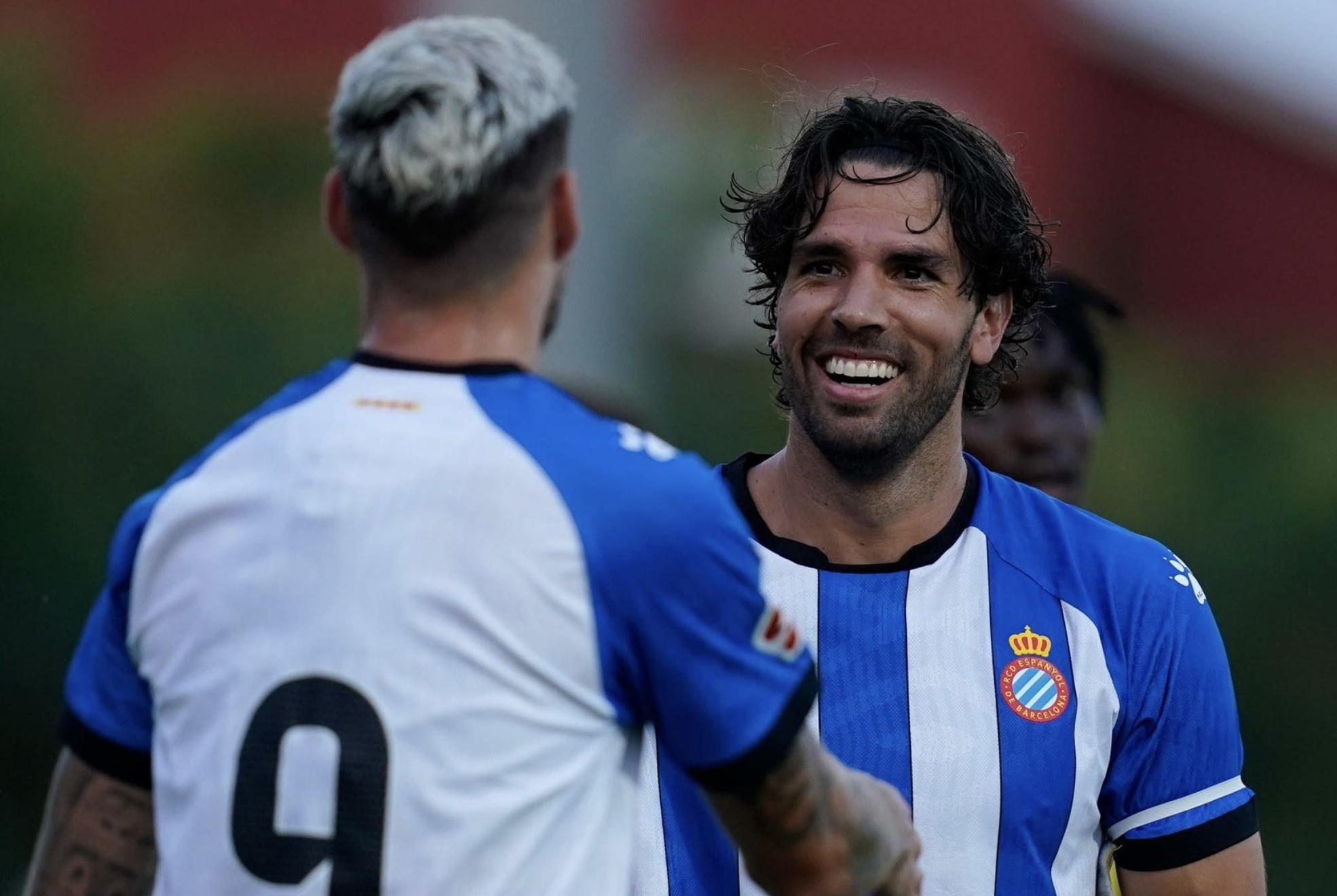 Roberto Fernández y Cabrera celebrando un gol. RCD Espanyol.