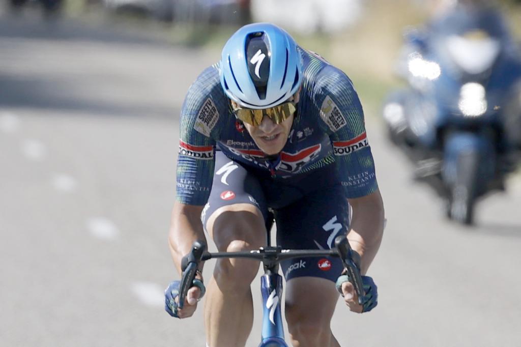 Jasper Stuyven, huyendo.