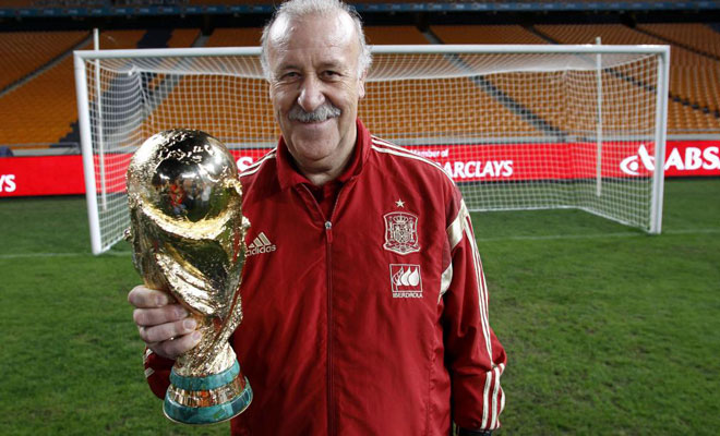 Vicente del Bosque with the World Cup