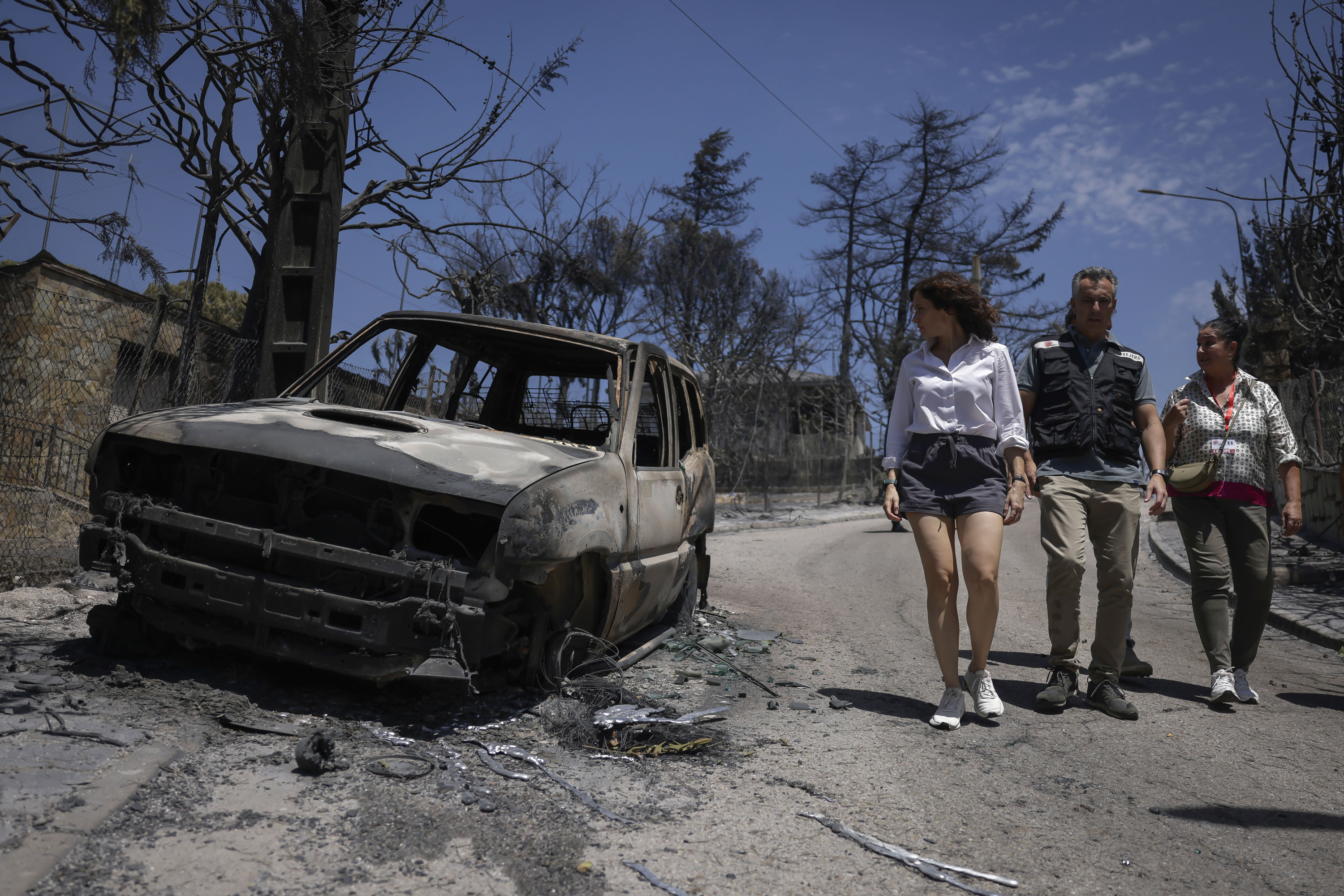 Si nos encontramos con un incendio estando en el coche hay que saber cómo actuar