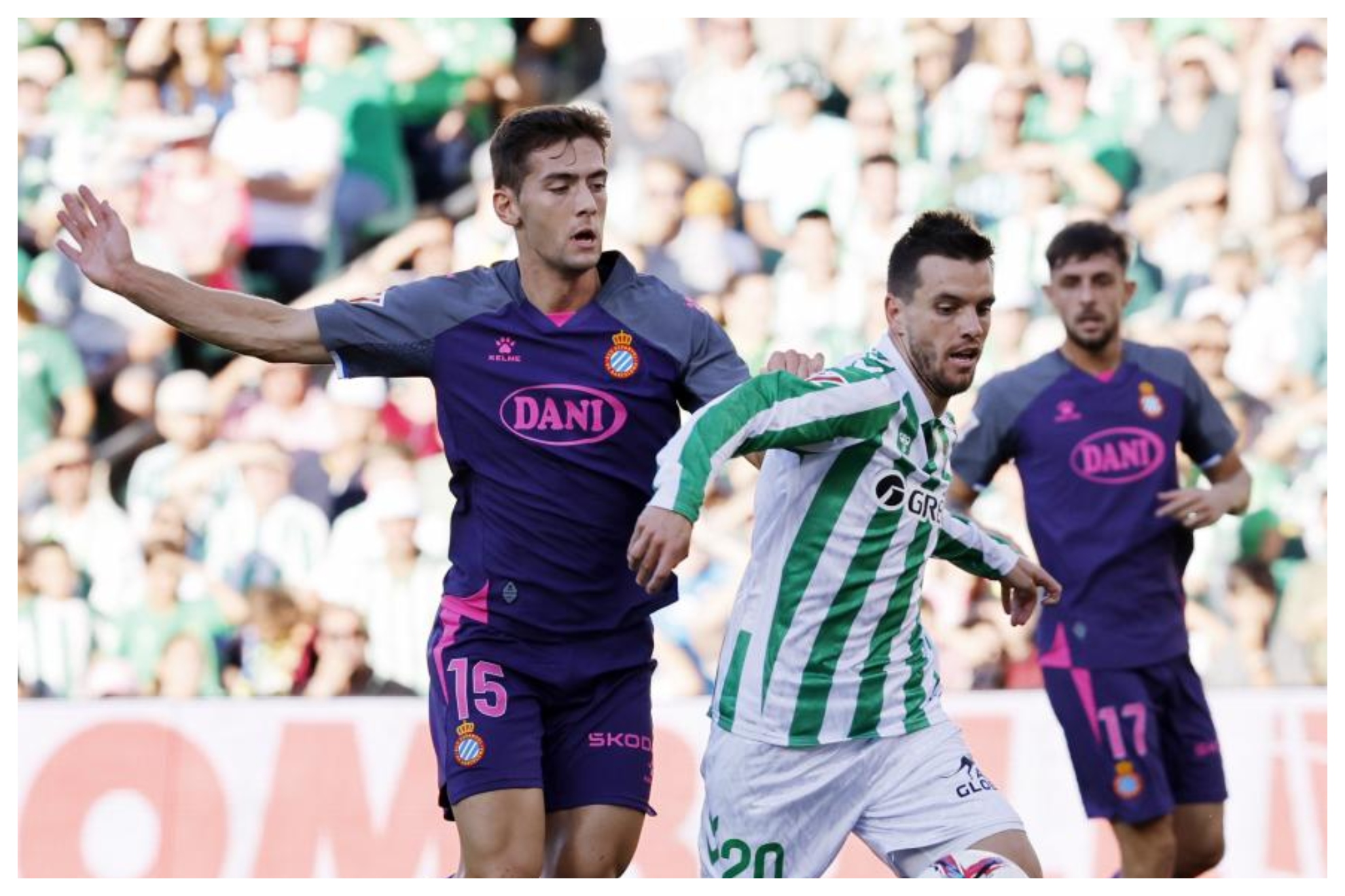 Gragera presiona a Lo Celso en un partido del Espanyol ante el Betis RAMÓN NAVARRO