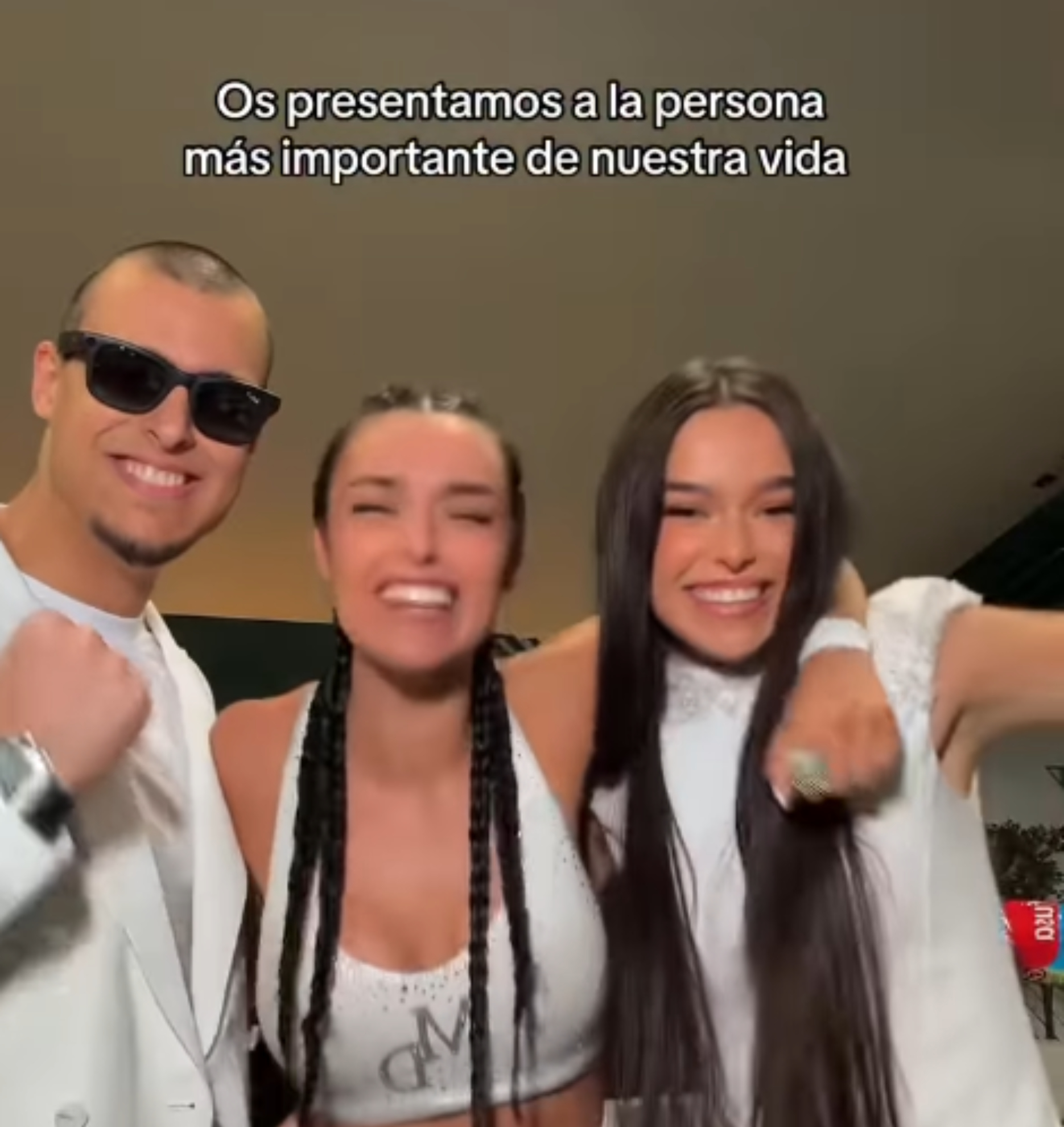 AlphaSniper, Marta Díaz and Laura Díaz
