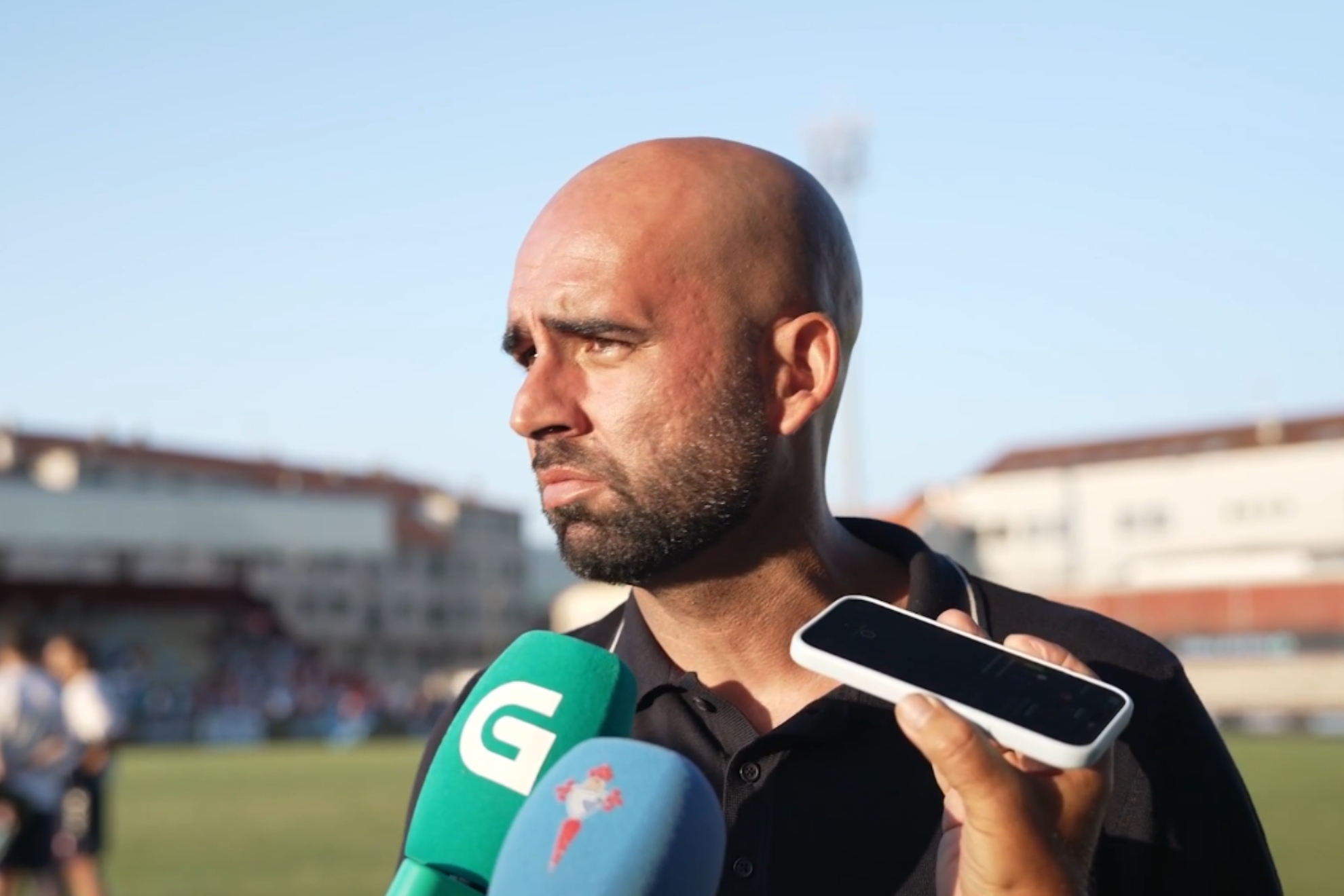 Claudio Giráldez atiende a los medios tras la victoria 1-0 ante el Real Sporting Celta de Vigo en X