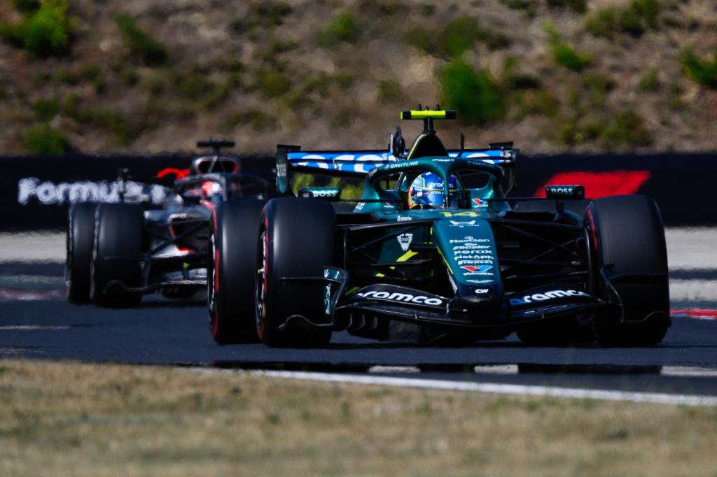 Alonso, in the race.