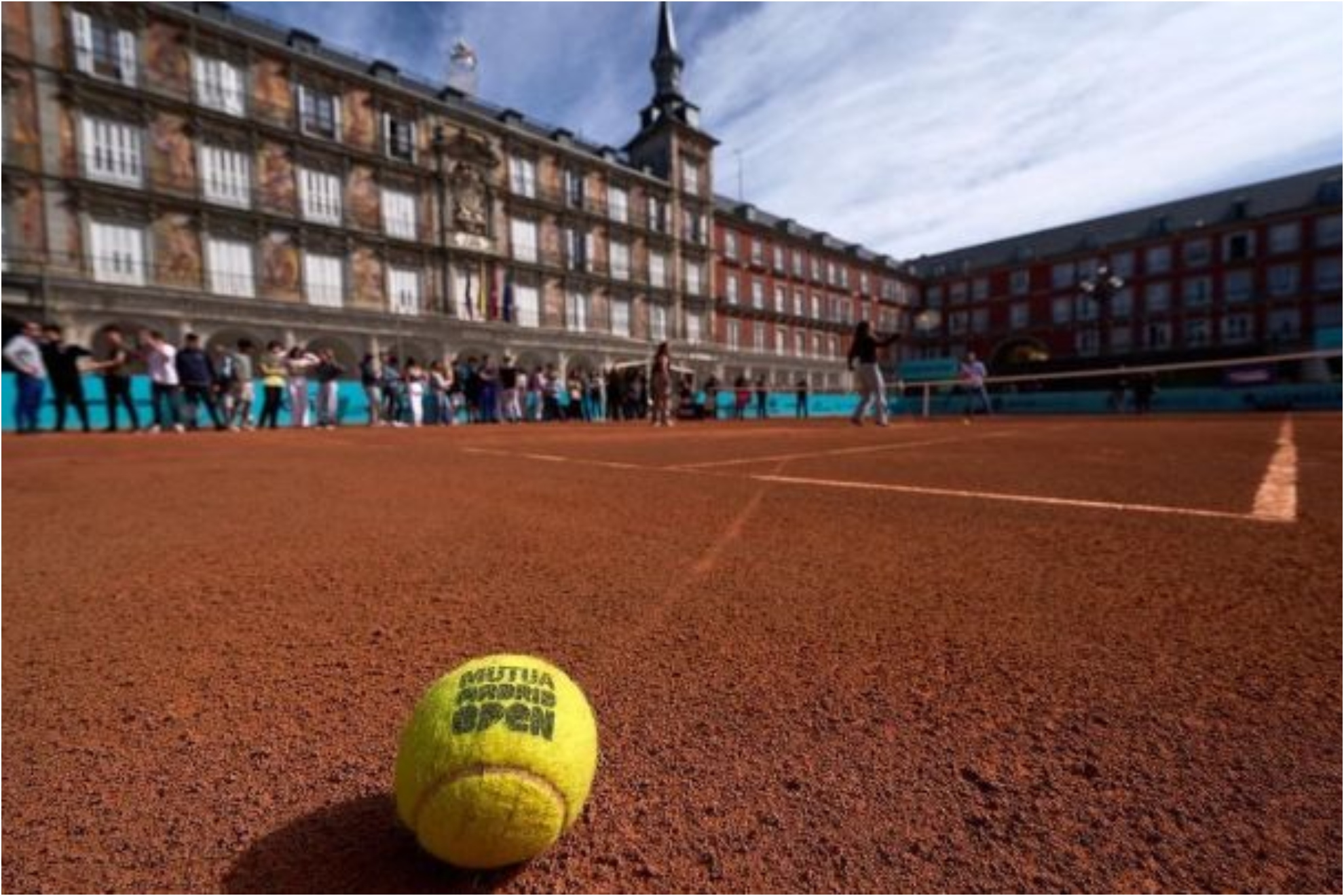 La plaza Mayor de Madrid, con el Mutua Madrid Open.