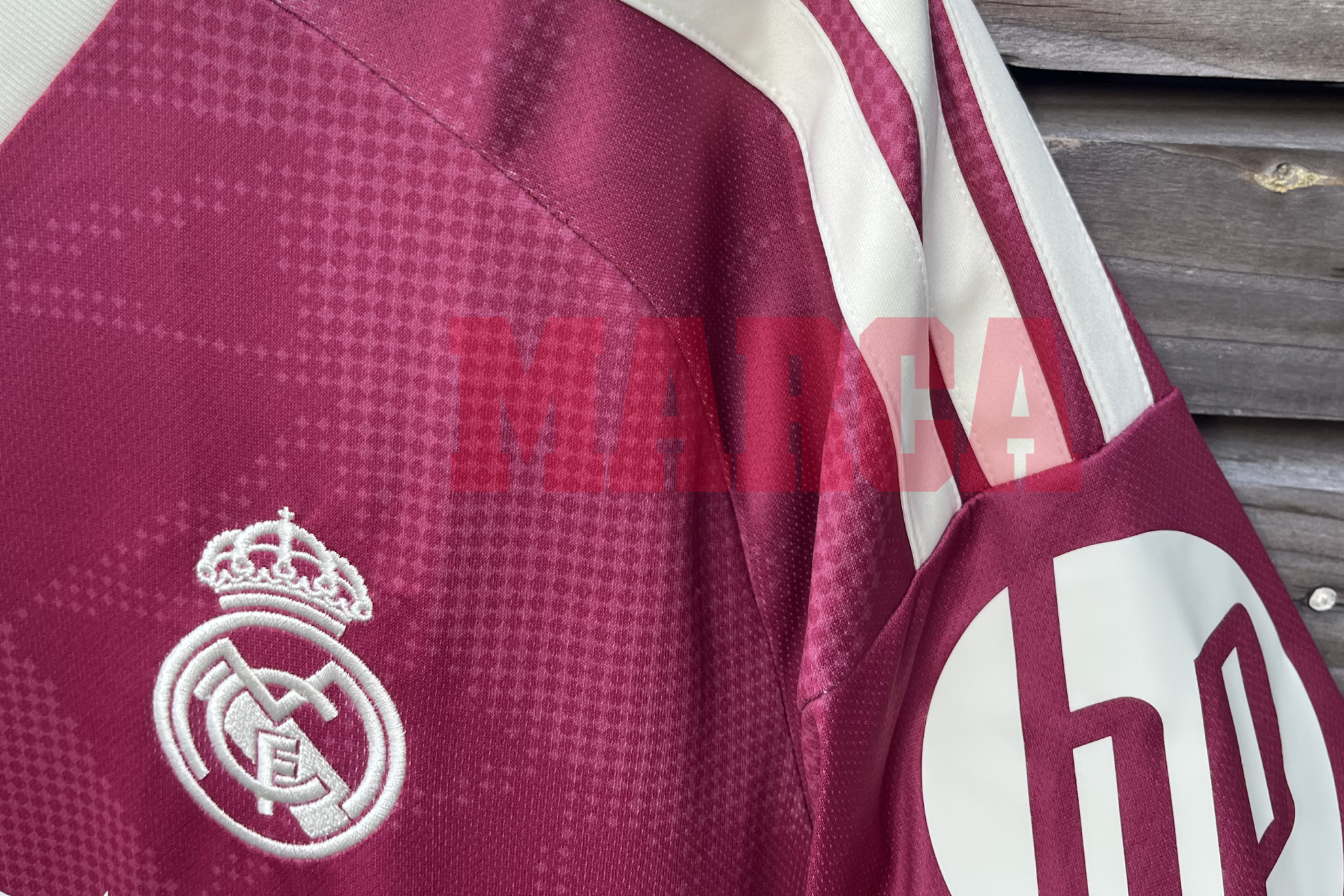 This is the pink shirt of Real Madrid for this season
