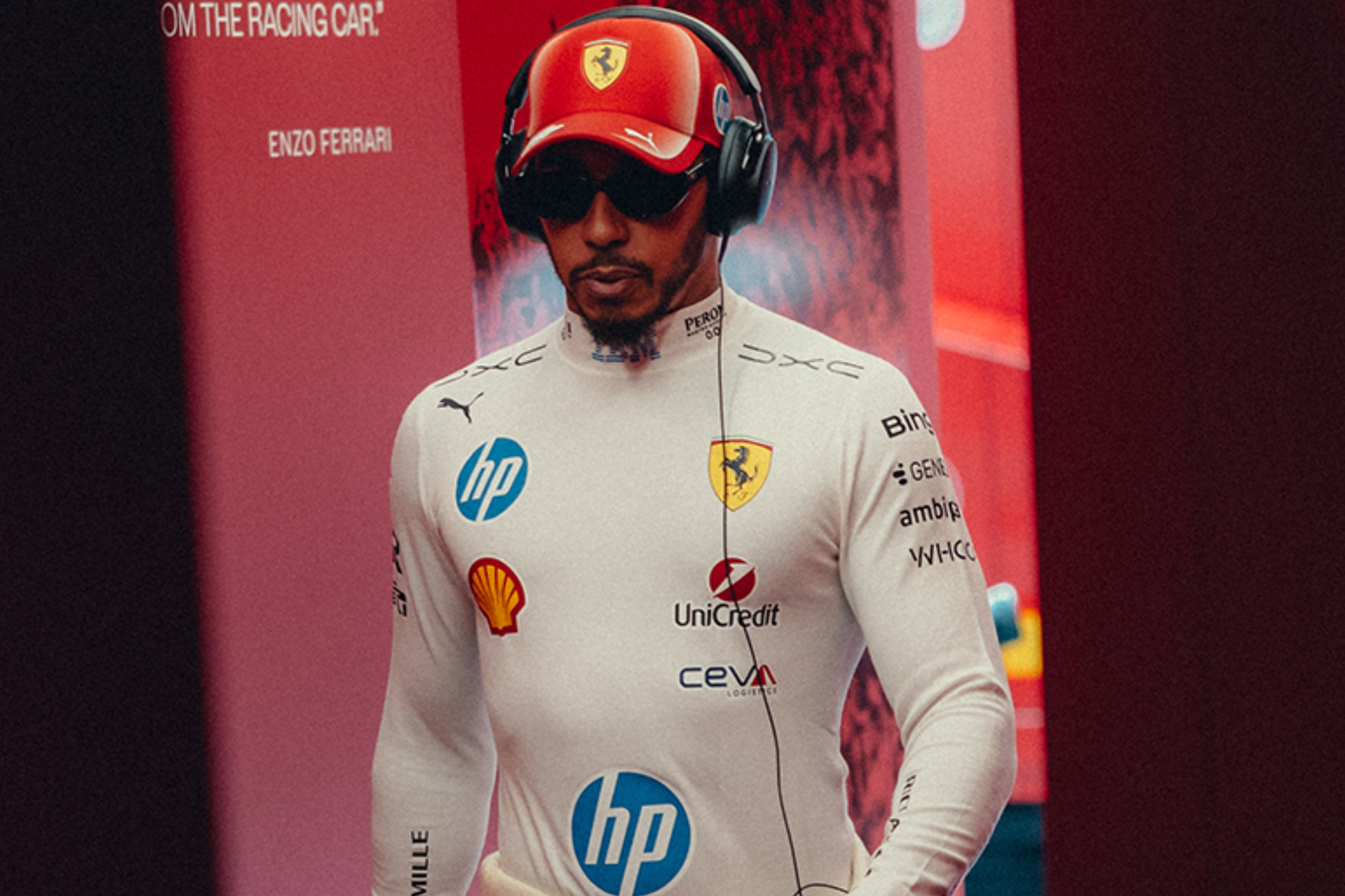 Hamilton se desespera: "Cada oportunidad que le doy a estos comisarios..."