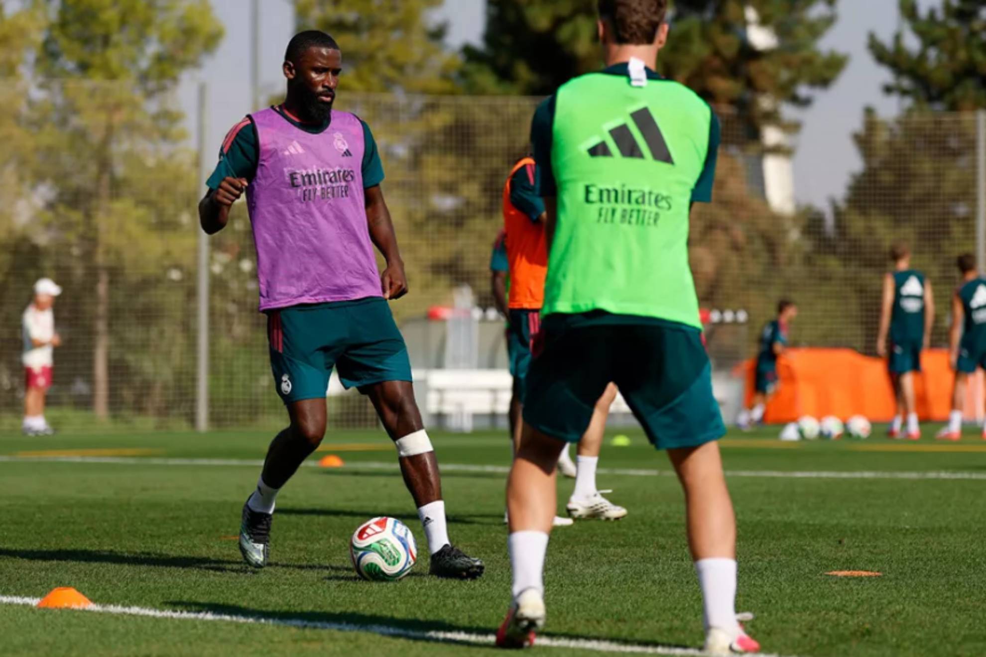 Rüdiger, en el entrenamiento de esta mañana en Valdebebas.