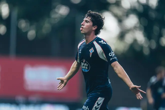 Hugo González celebra un gol