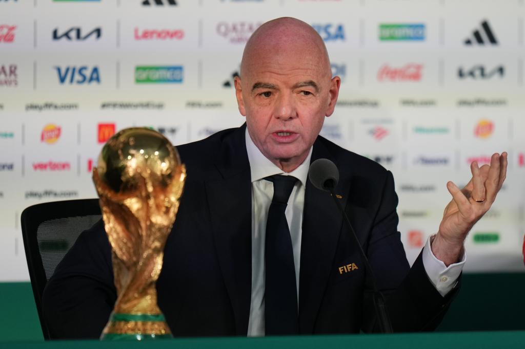 El presidente de la FIFA Gianni Infantino durante una rueda de prensa previa a la inauguración del Mundial. (AP Foto/Eduardo Verdugo) AP Foto/Eduardo Verdugo
