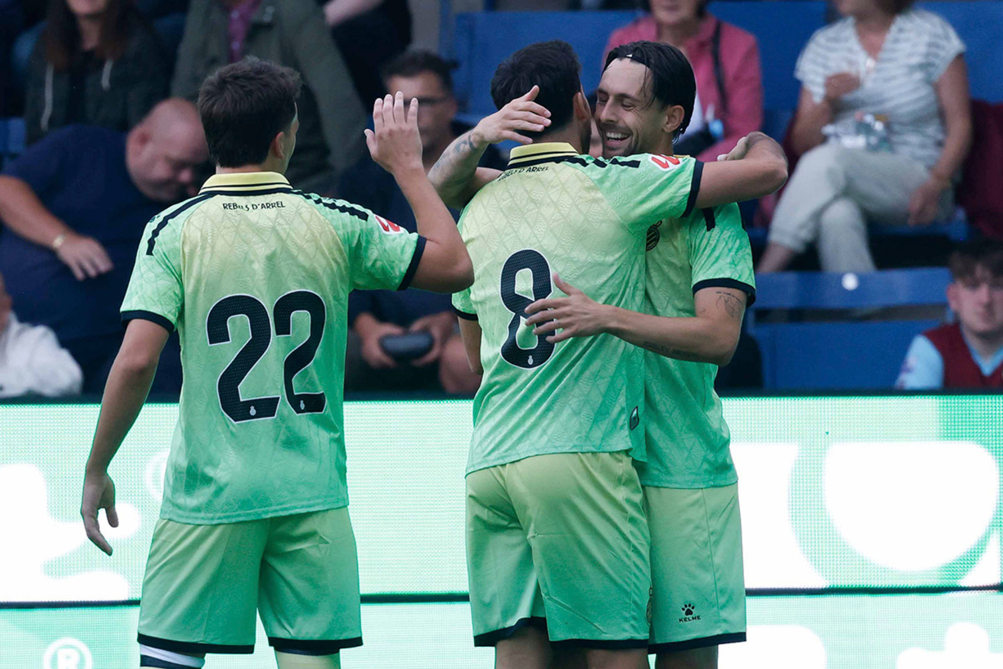 El Espanyol celebra el primer gol. RCDEspanyol