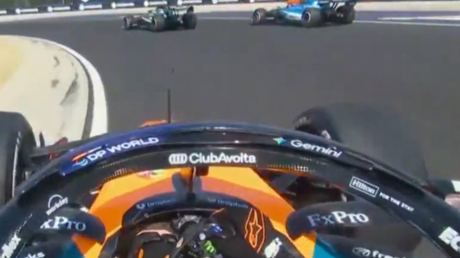 Piastri acercándose a Sainz y Alonso, en el GP de Hungría. F1.com