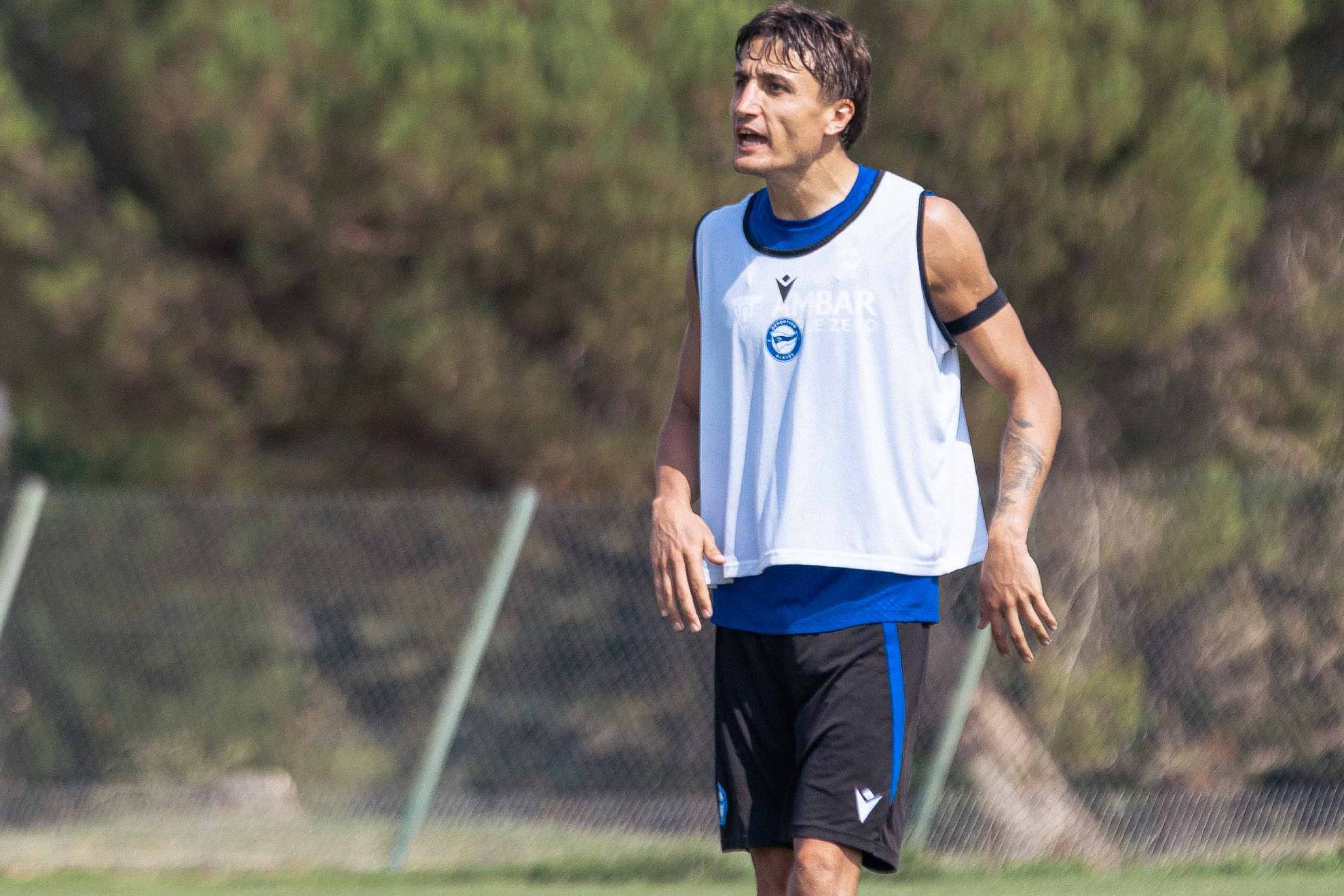Tenaglia, durante un entrenamiento con el Alavés