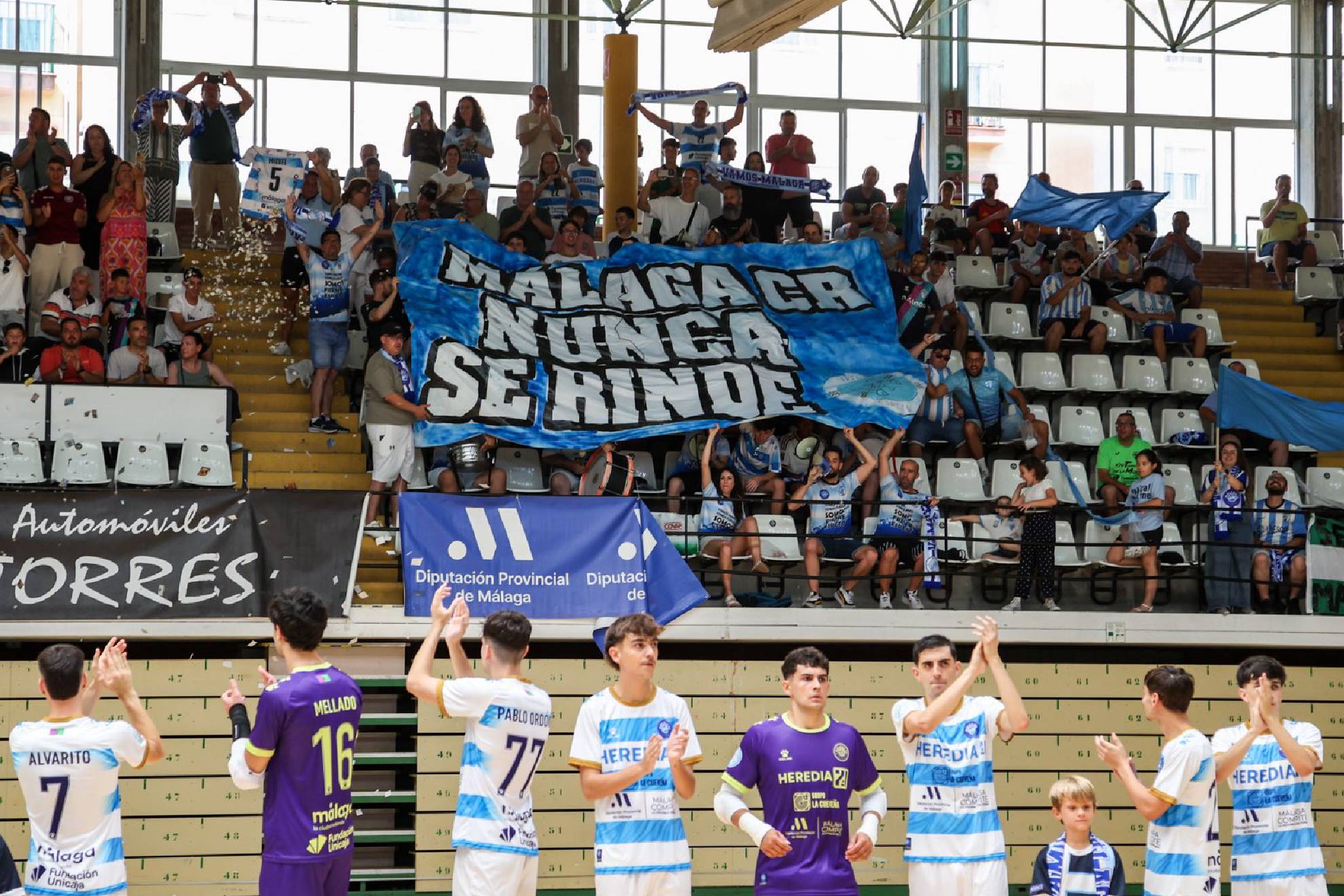 El Málaga FS agradece el apoyo de su afición en el Pérez Canca HEREDIA 21 MÁLAGA CIUDAD REDONDA MÁLAGA FS