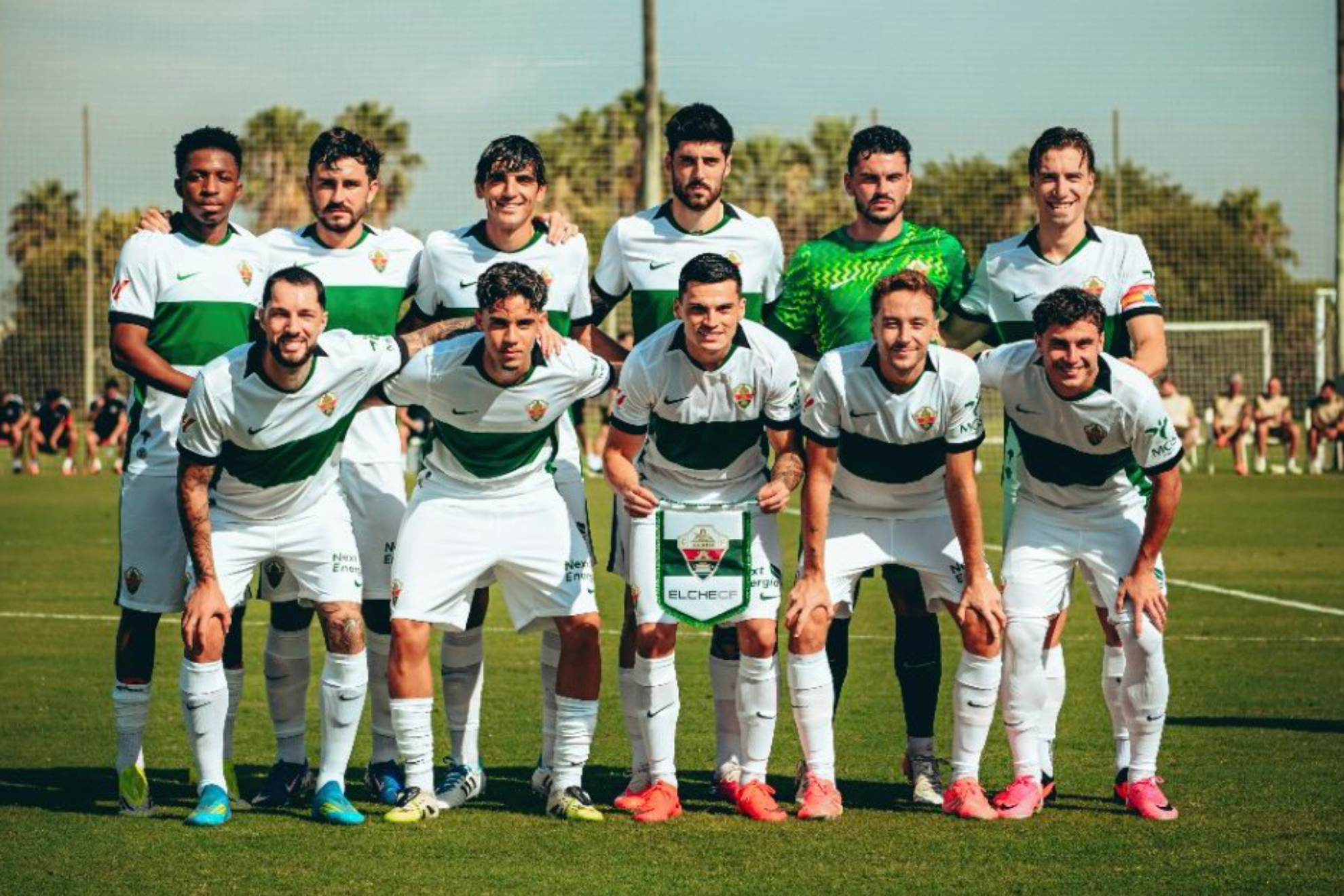 Jugadores del Elche contra el Córdoba Elche vía X