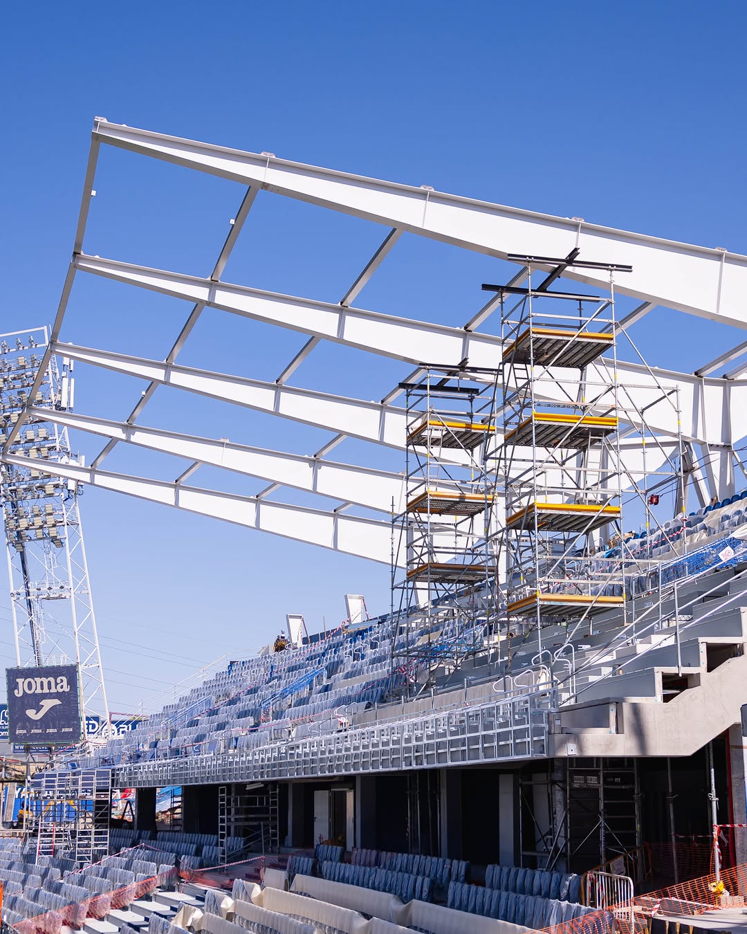 Obras del Coliseum.
