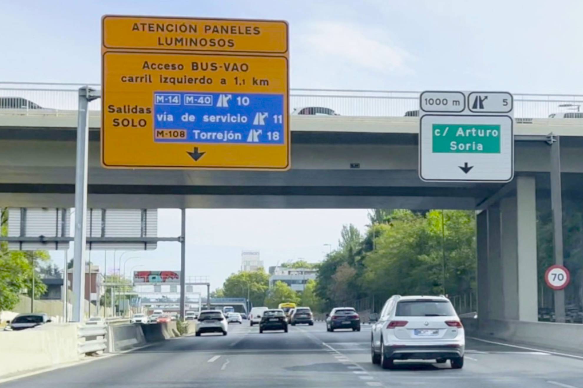 El nuevo carril Bus-VAO funcionará esta primera semana de agosto entre las 7 y las 9 horas DGT.