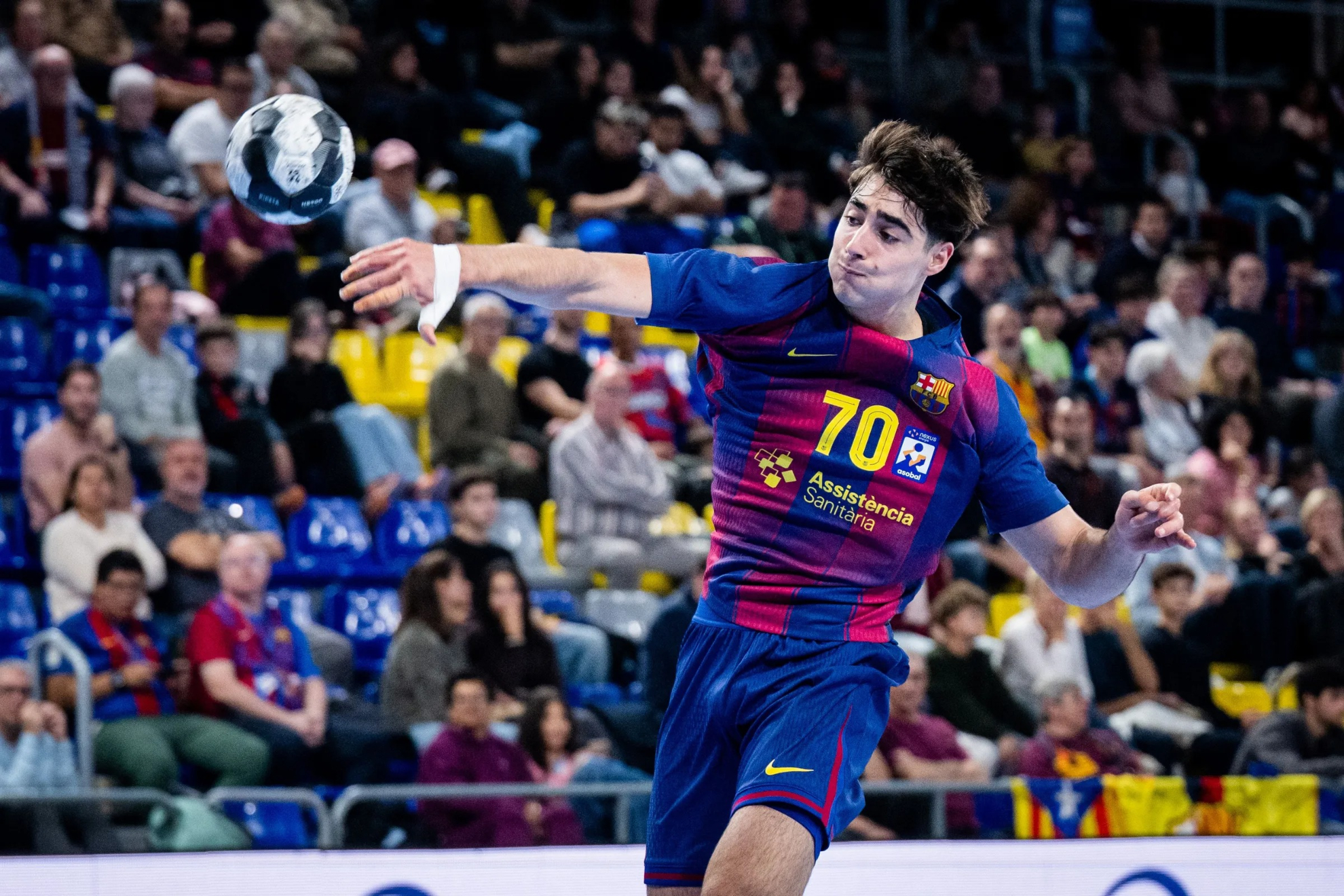 El lateral Oriol San Felipe, en un partido con el Barça. @FCBhandbol
