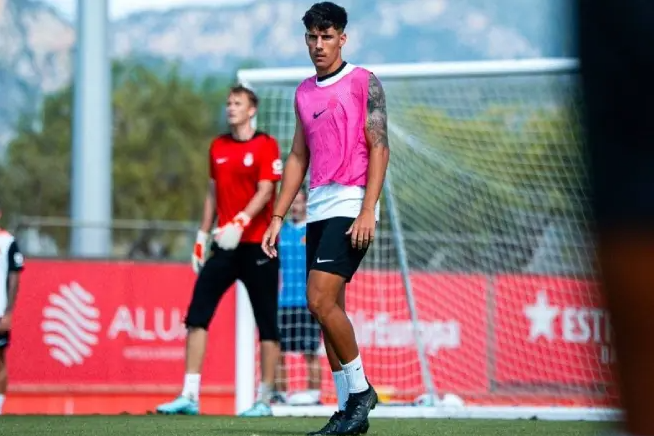 Javier Olaizola, entrenando con el Mallorca.