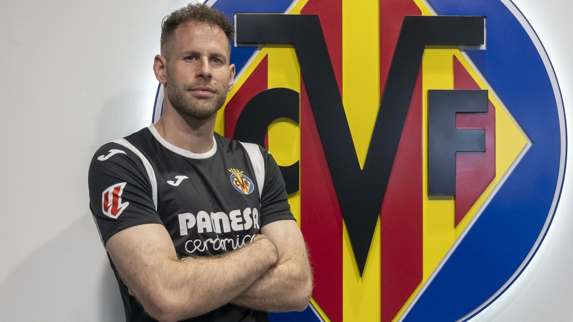 El veterano guardameta del Leipzig firma para los dos próximas temporadas VILLARREAL