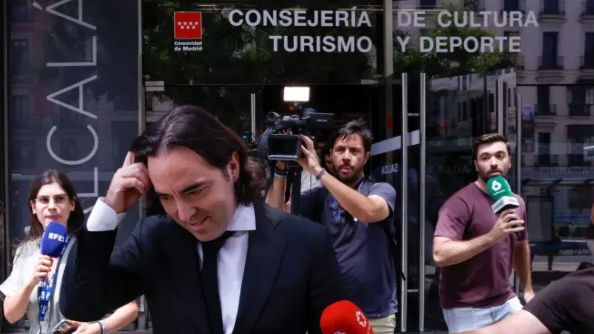 “Esperemos que sí”, dijo Martín Presa preguntado por si el Rayo jugará en el estadio de Vallecas y aseguró que próximamente el club “emitirá un comunicado”.