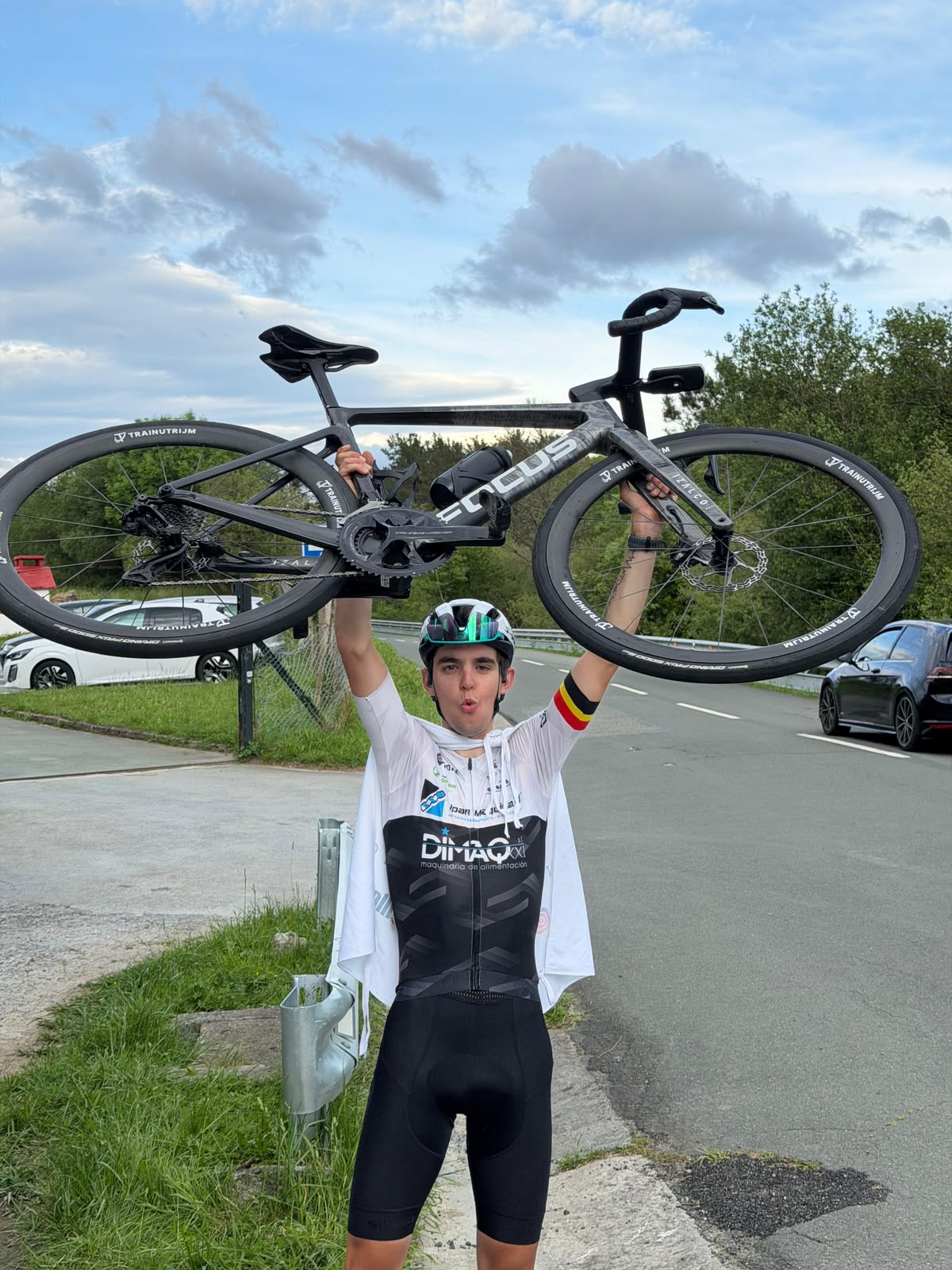 Morillo, con su bici.