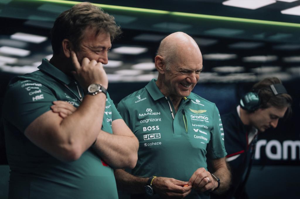 Newey, en el box de Aston Martin en el pasado GP de Hungría.