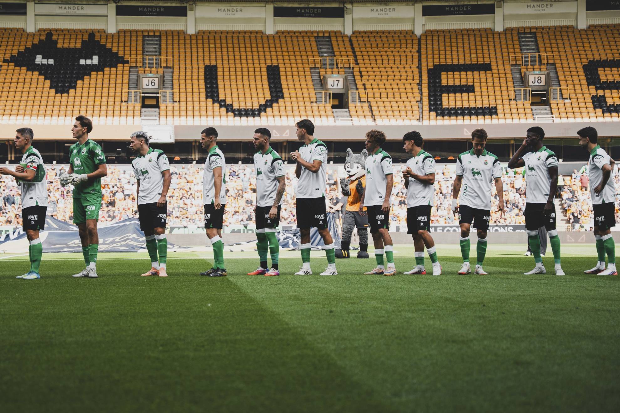 Jugadores del Racing, en el amistoso ante los Wolves.