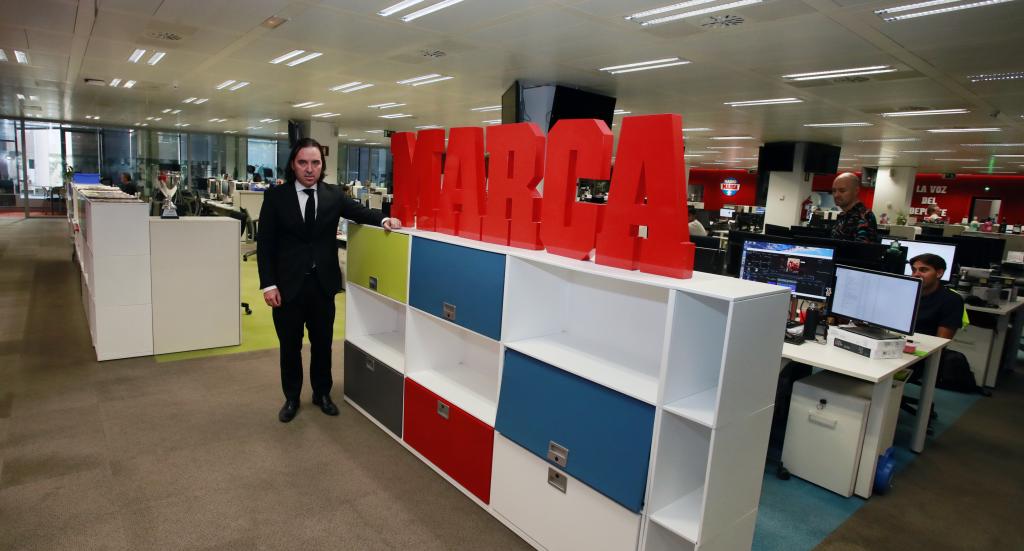 Martín Presa posando en MARCA durante su visita este martes