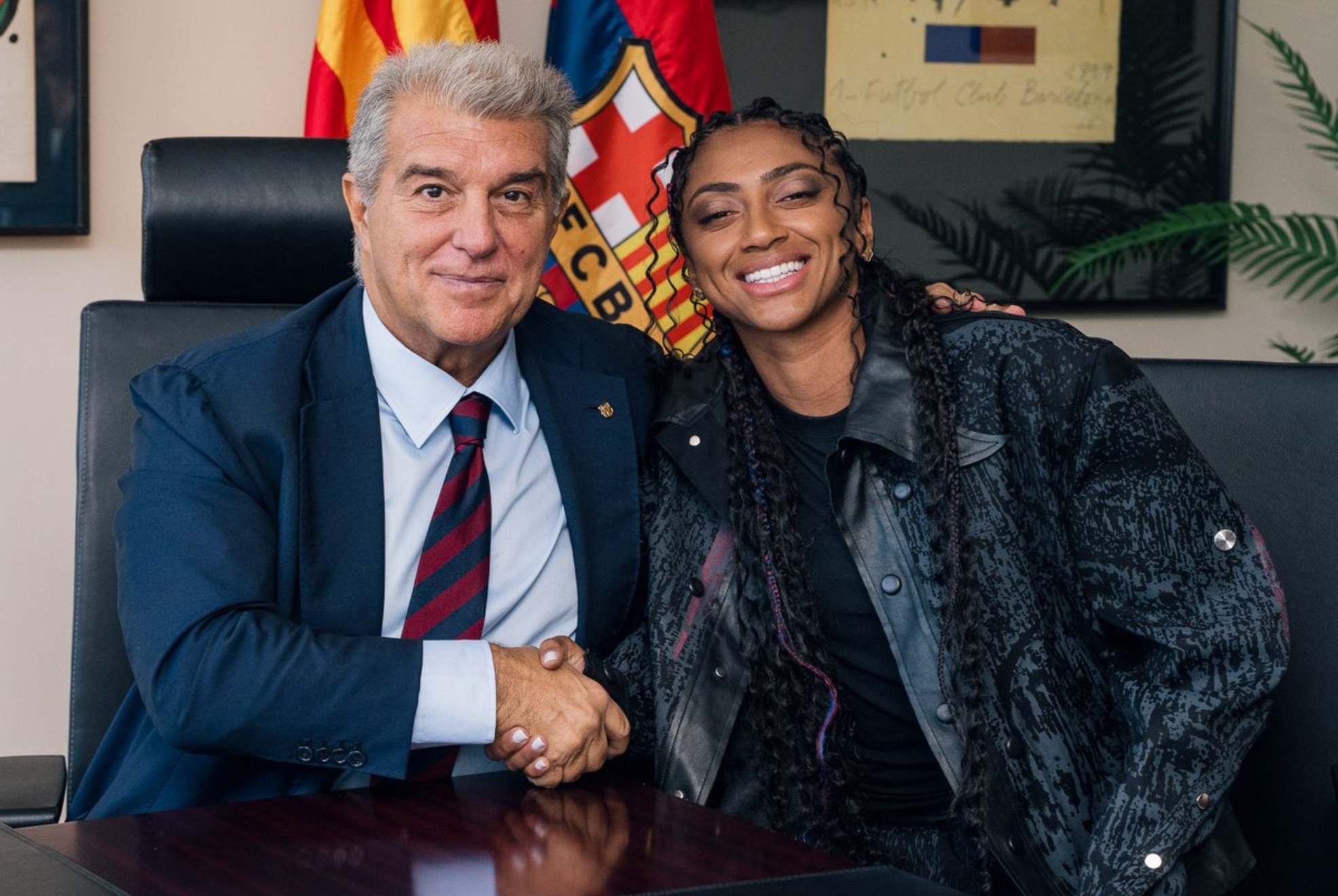 Kerolin, con Laporta. FC Barcelona F en 'X'.