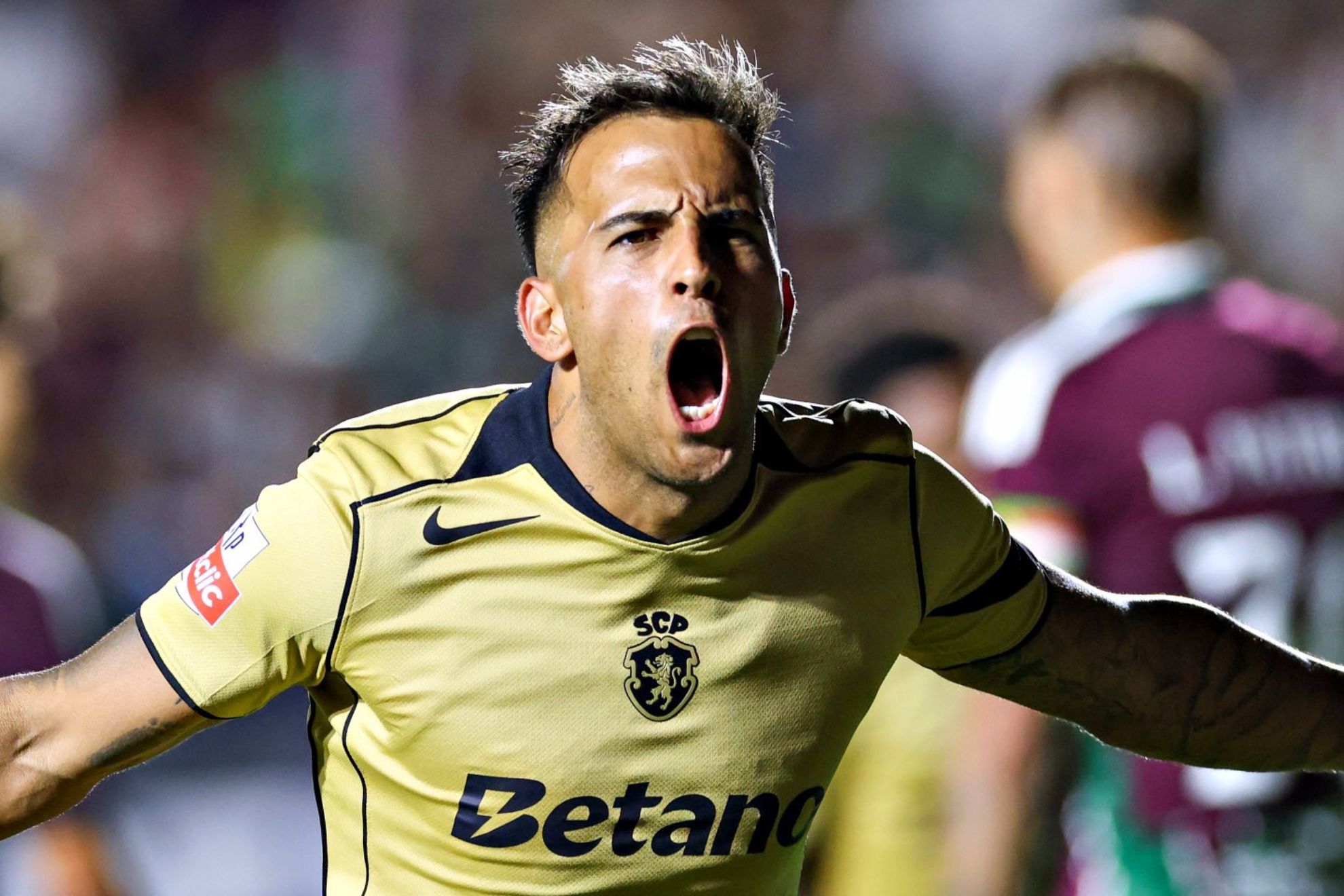Rodrigo Zalazar celebra su gol contra Estrela Amadora