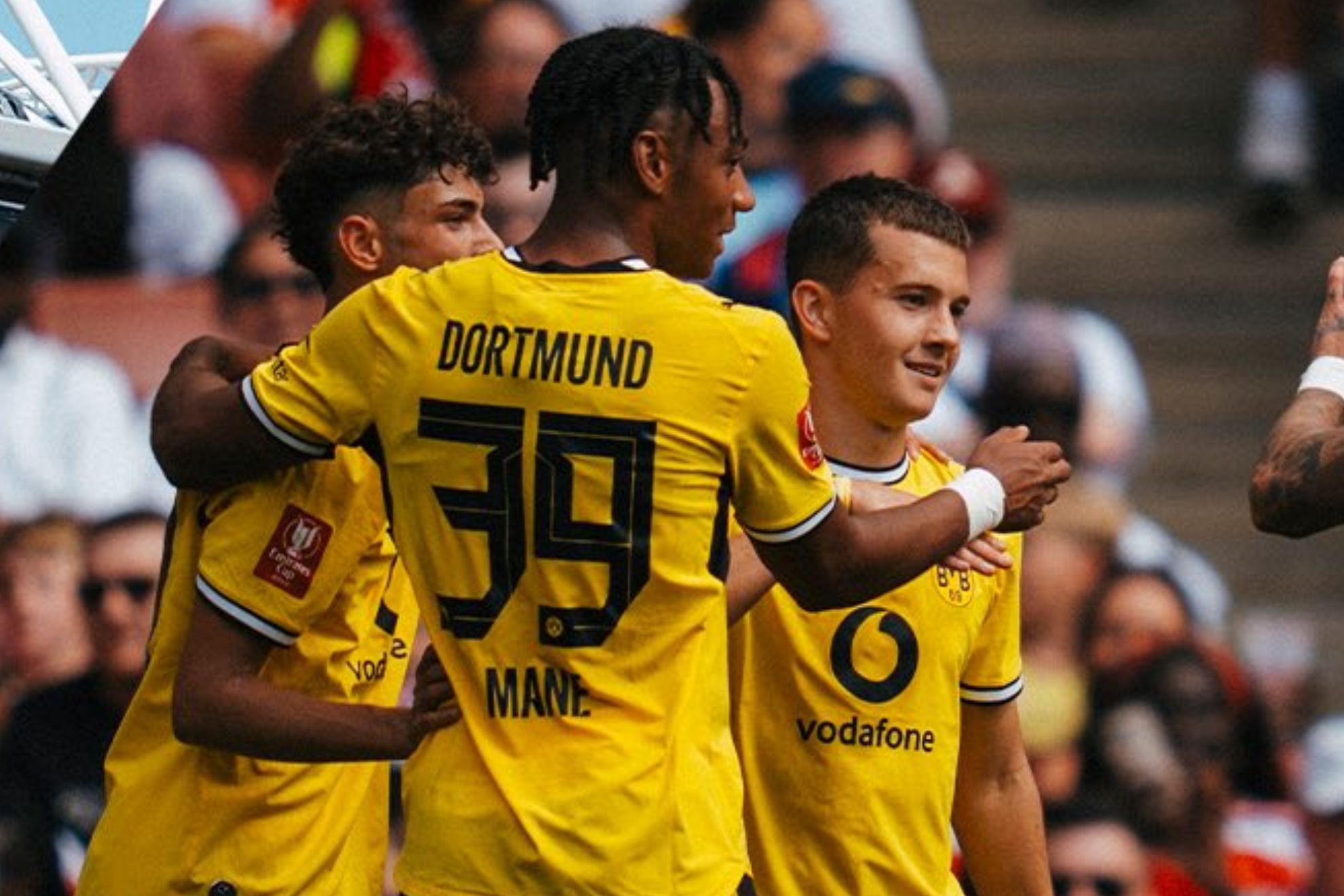 Mane celebra con Inácio y Karetsas @BVB