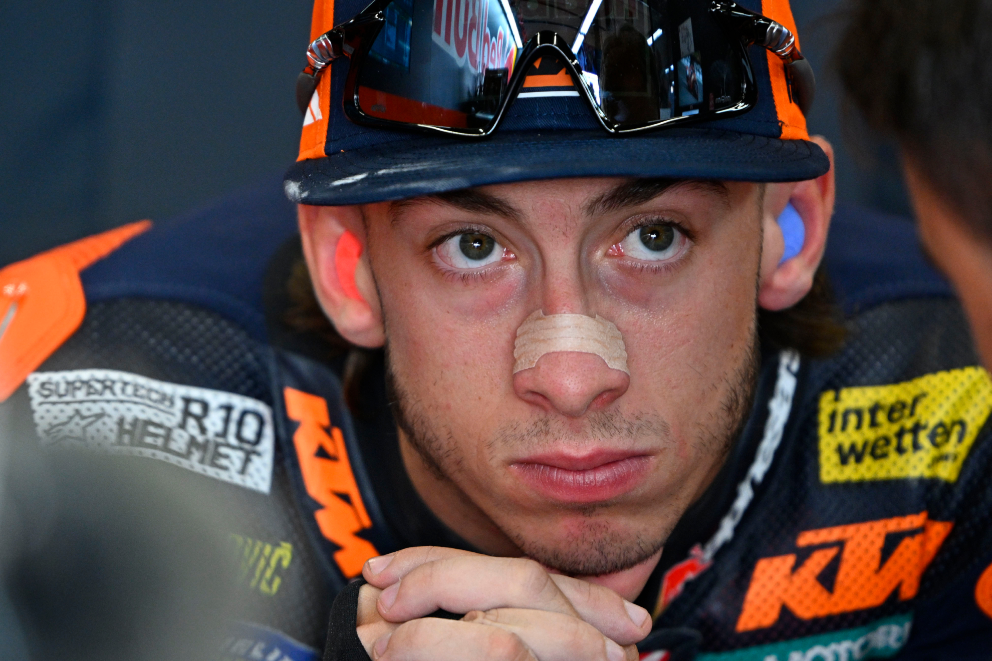 Pedro Acosta, ensimismado. RED BULL