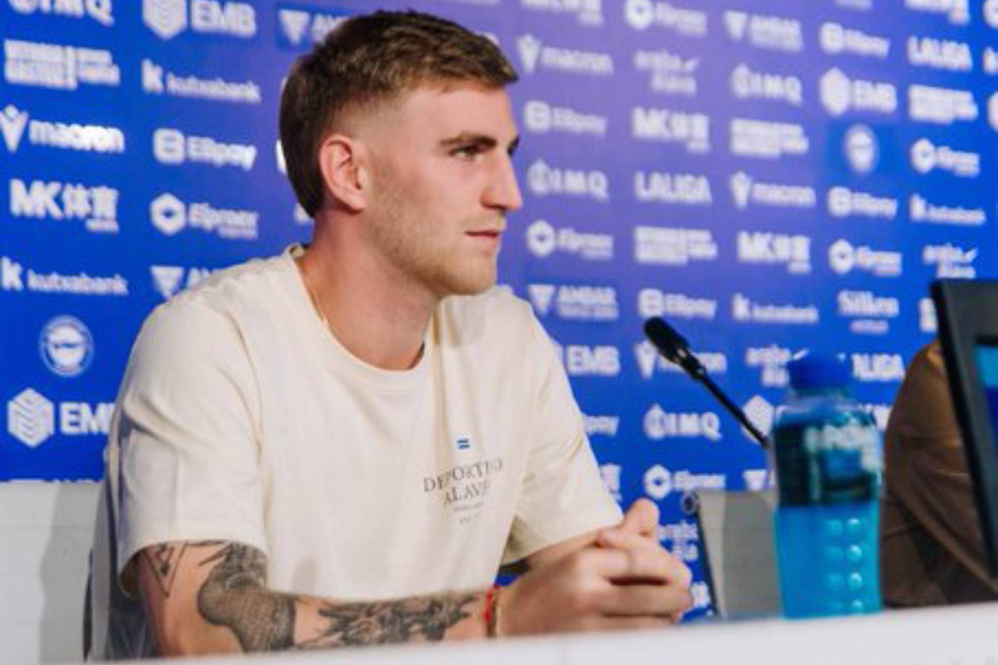 Valentini, durante su presentación ALAVÉS