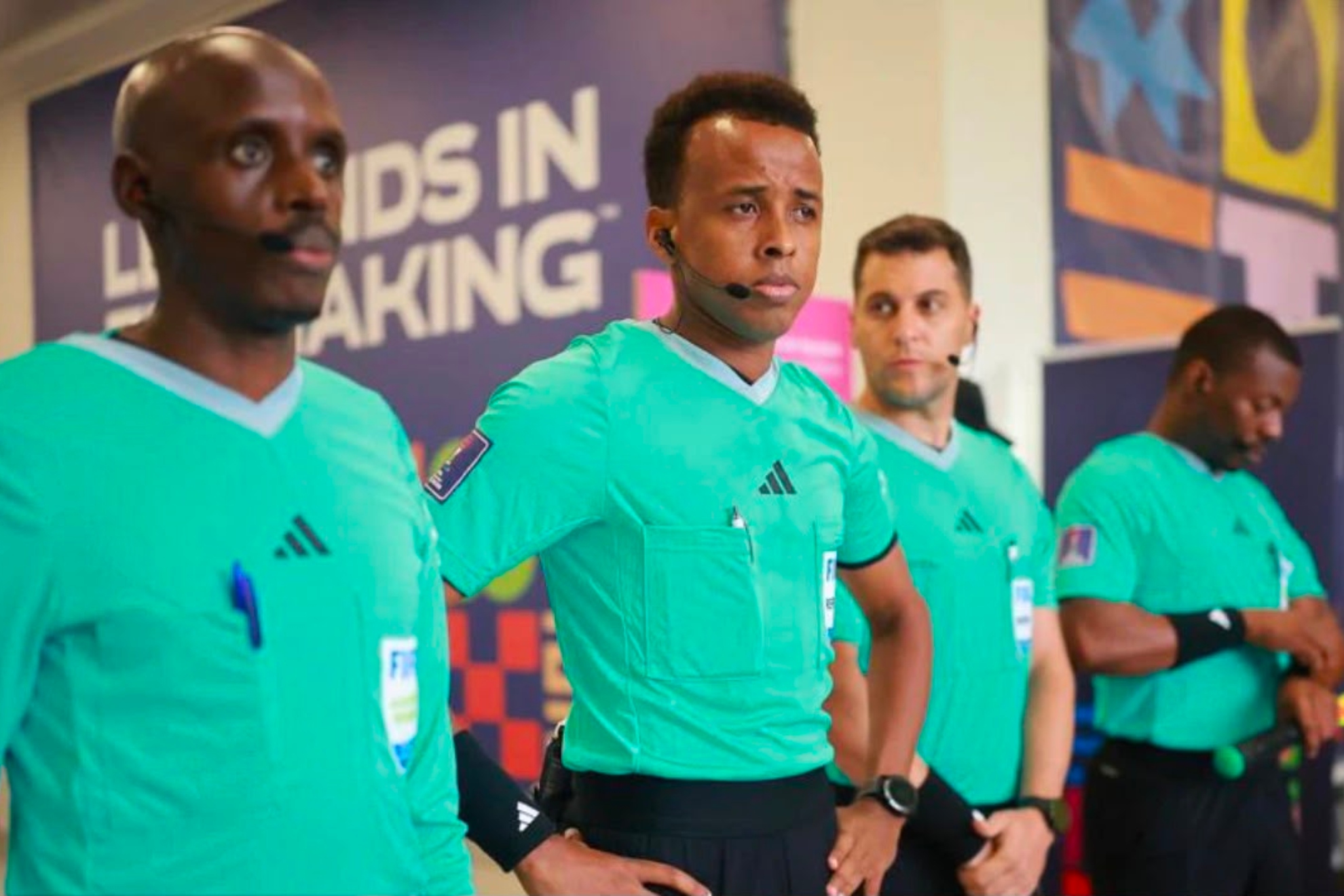 Atan antes de un partido. UEFA.COM